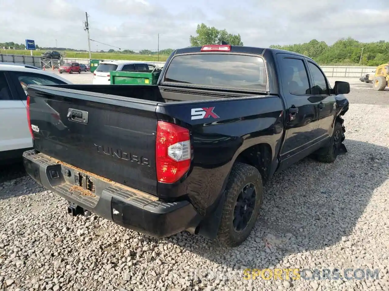 4 Photograph of a damaged car 5TFDY5F10MX971102 TOYOTA TUNDRA 2021