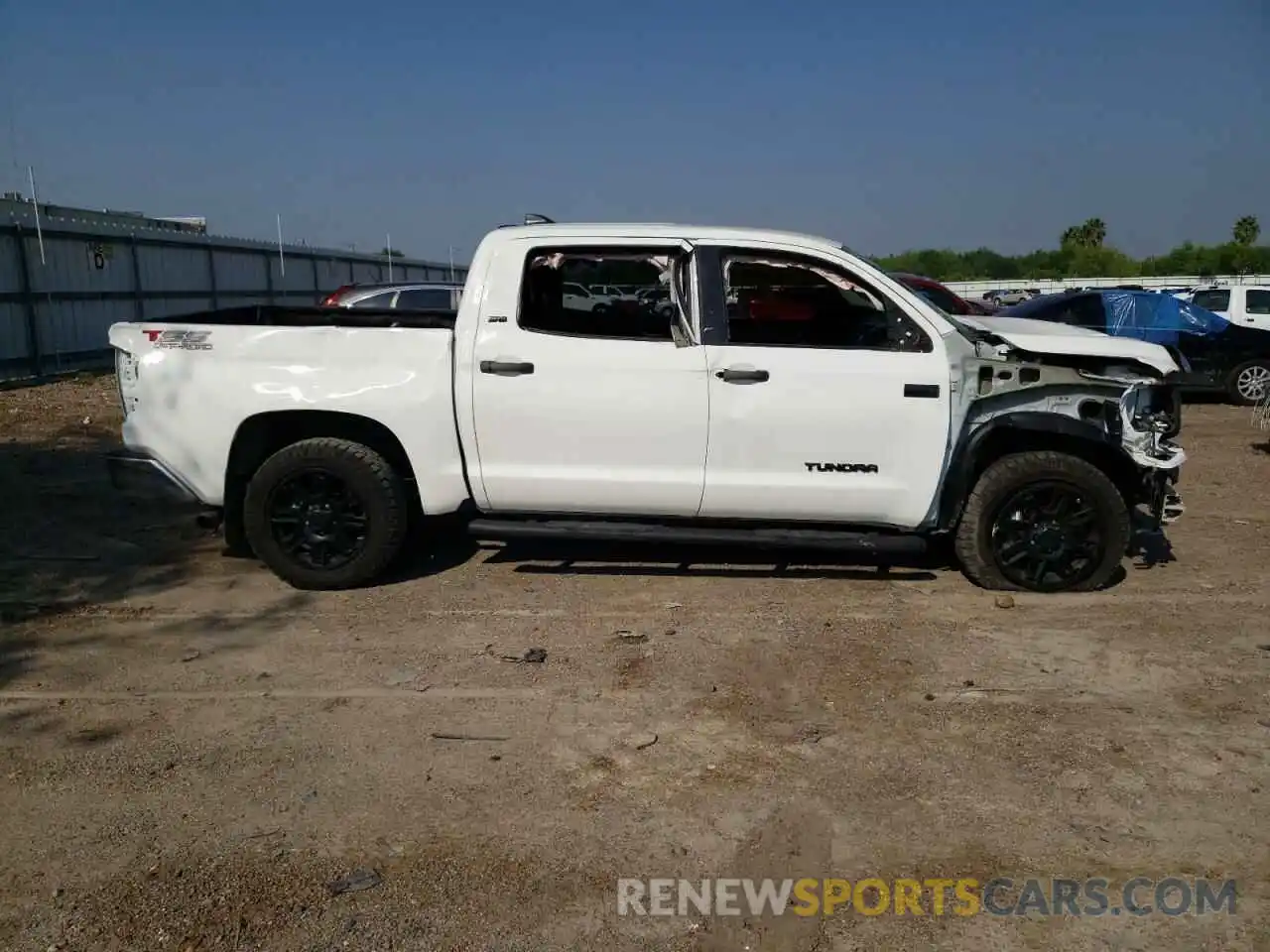 9 Photograph of a damaged car 5TFDY5F10MX987686 TOYOTA TUNDRA 2021