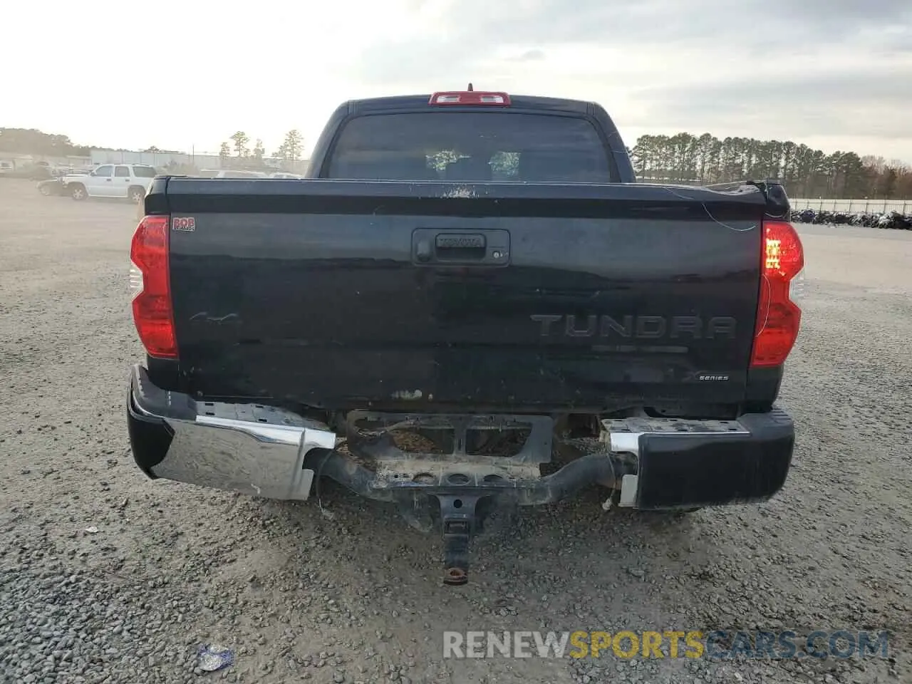 6 Photograph of a damaged car 5TFDY5F10MX997795 TOYOTA TUNDRA 2021
