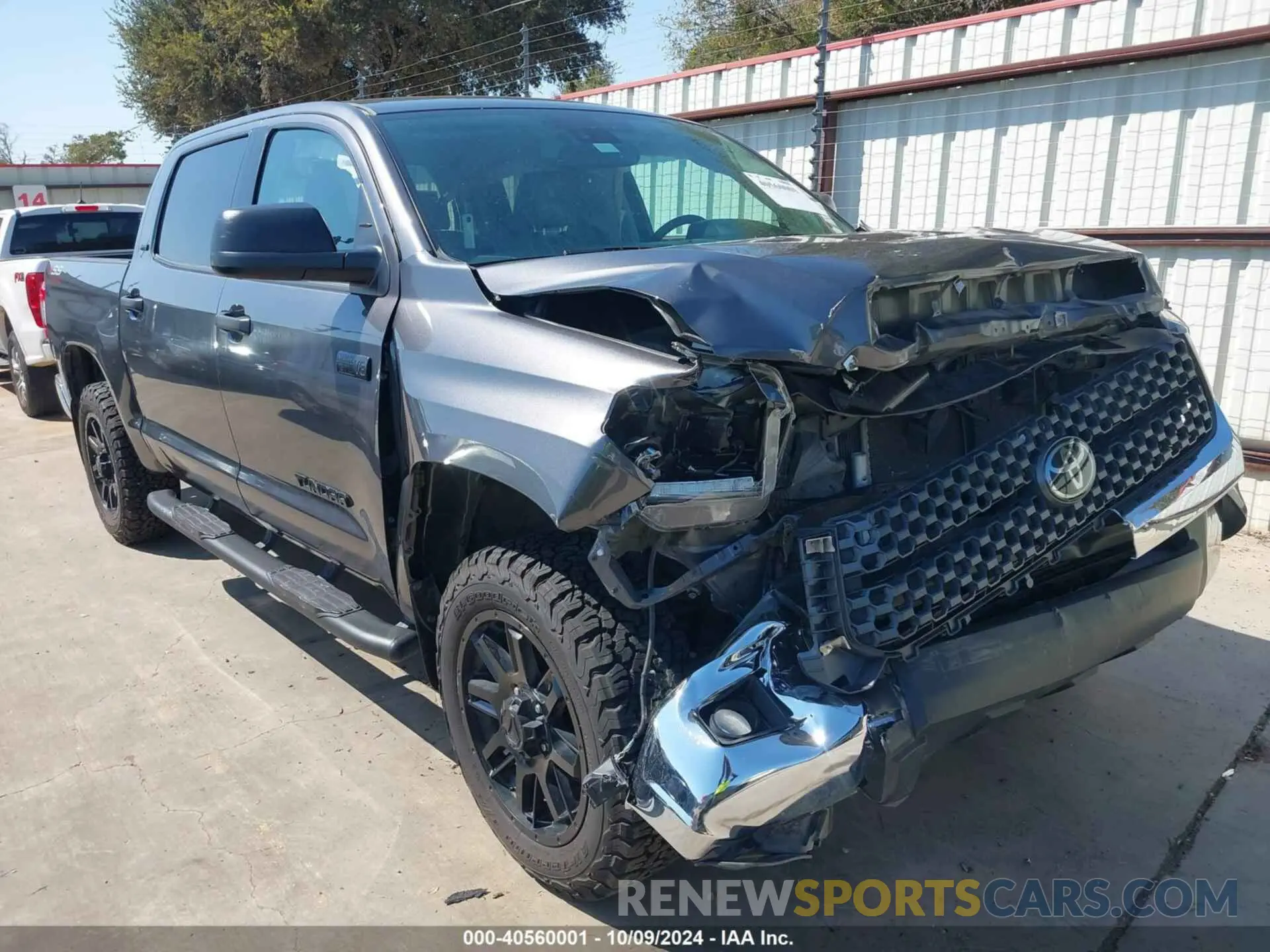 1 Photograph of a damaged car 5TFDY5F11MX001548 TOYOTA TUNDRA 2021