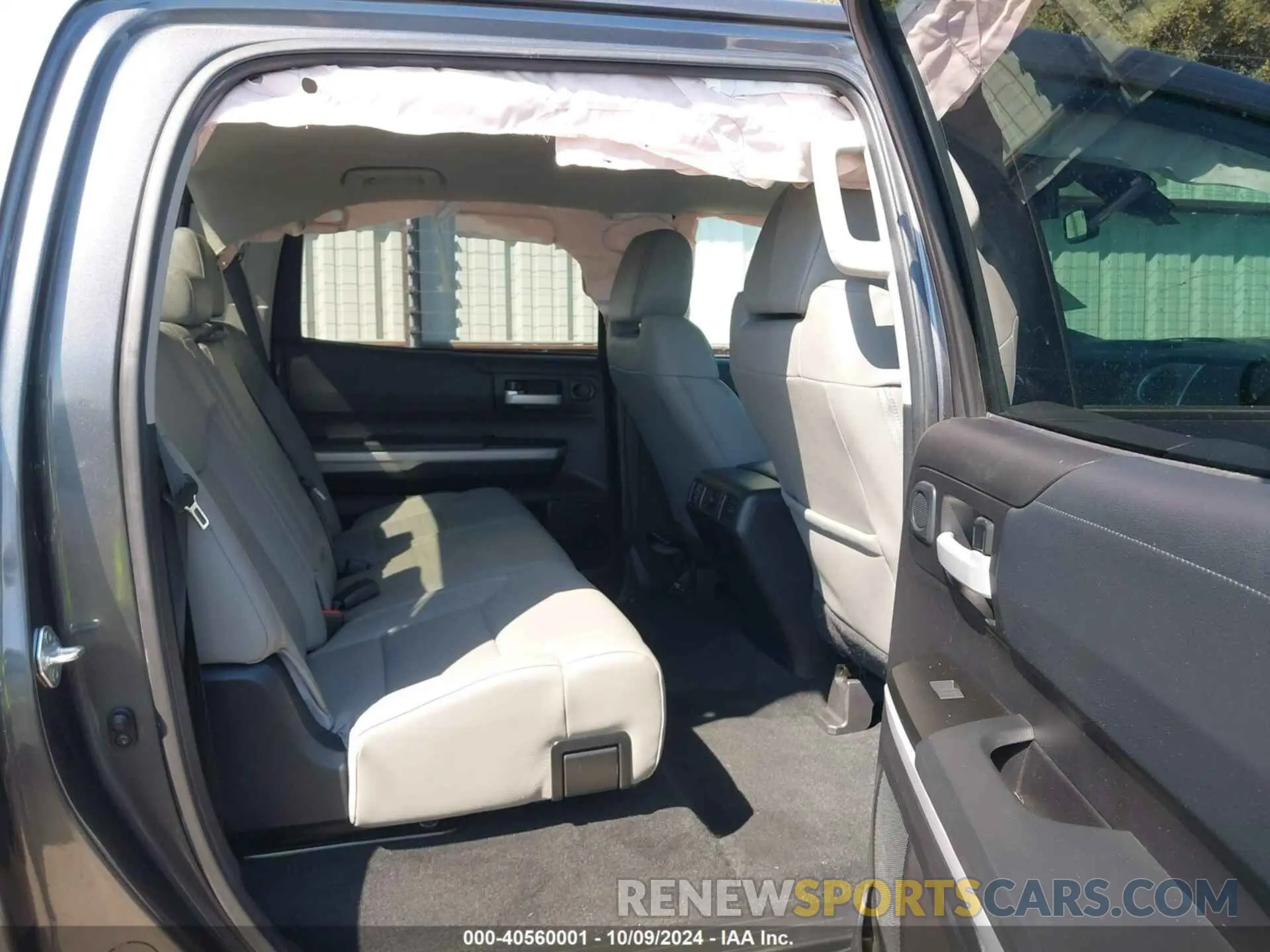 8 Photograph of a damaged car 5TFDY5F11MX001548 TOYOTA TUNDRA 2021