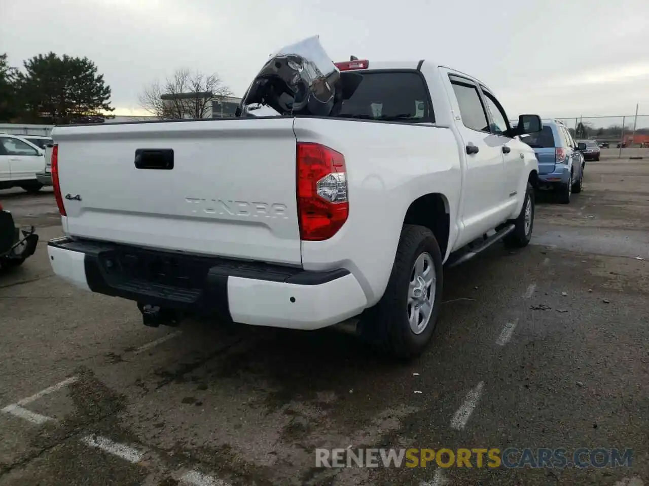 4 Photograph of a damaged car 5TFDY5F11MX046182 TOYOTA TUNDRA 2021