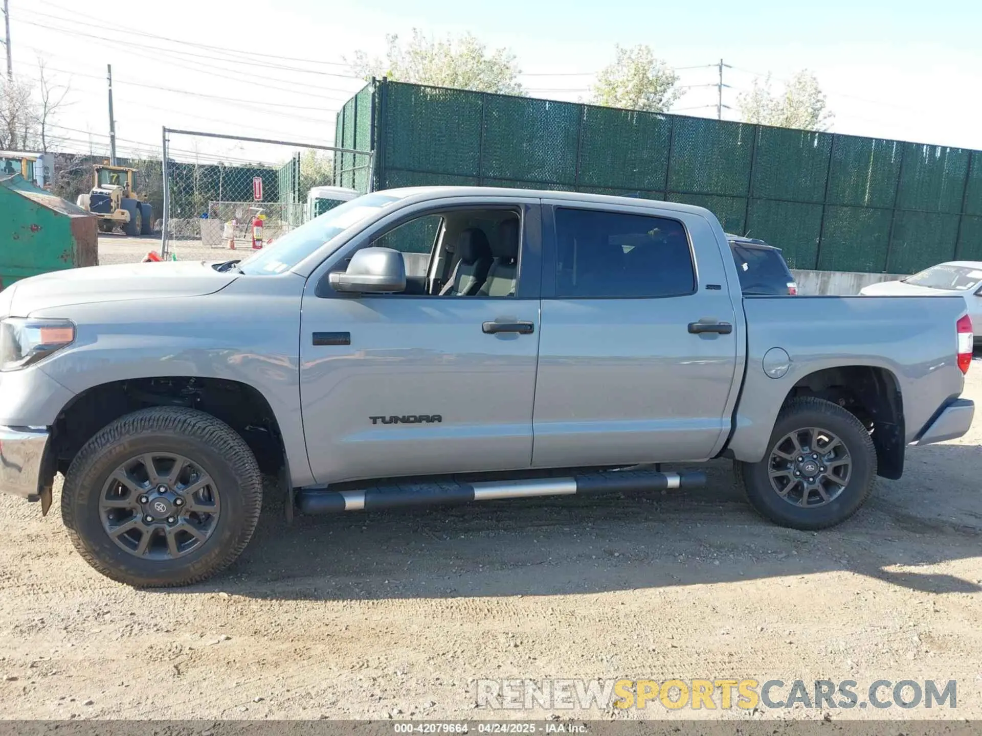 14 Photograph of a damaged car 5TFDY5F11MX046487 TOYOTA TUNDRA 2021