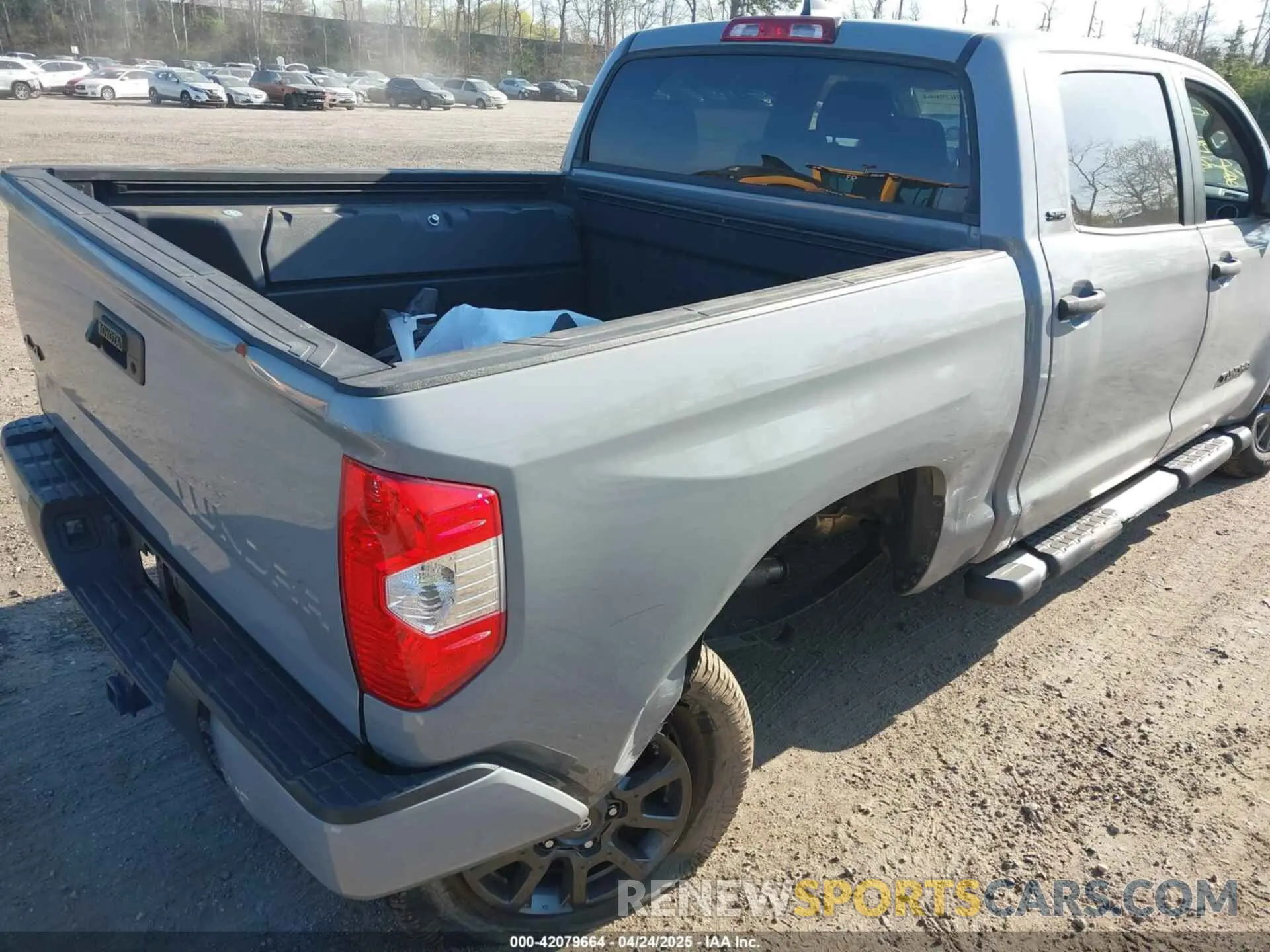 6 Photograph of a damaged car 5TFDY5F11MX046487 TOYOTA TUNDRA 2021