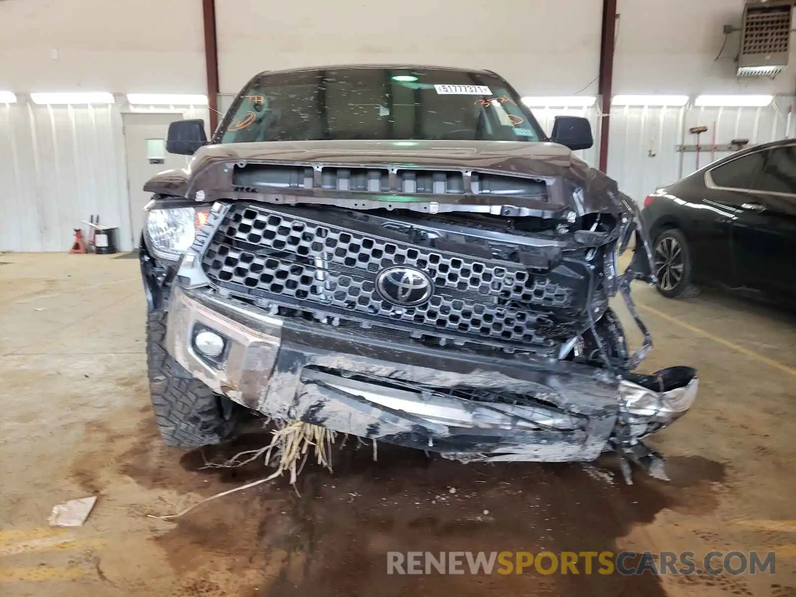 9 Photograph of a damaged car 5TFDY5F11MX963574 TOYOTA TUNDRA 2021