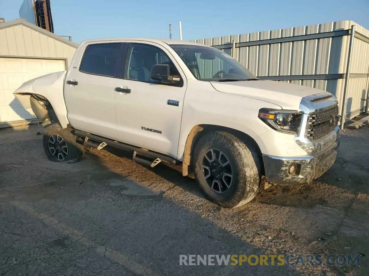 4 Photograph of a damaged car 5TFDY5F12MX046594 TOYOTA TUNDRA 2021