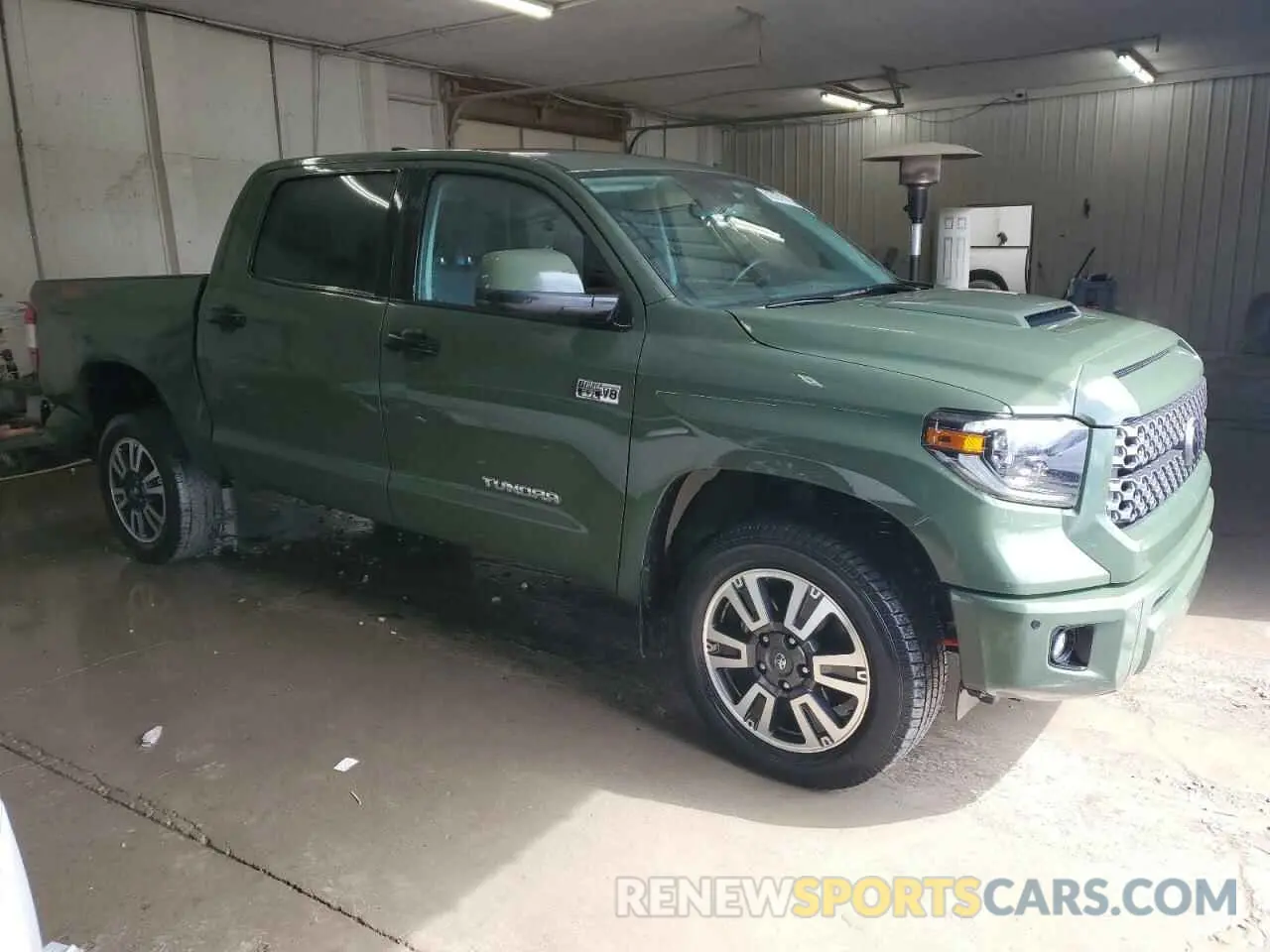 4 Photograph of a damaged car 5TFDY5F12MX960702 TOYOTA TUNDRA 2021
