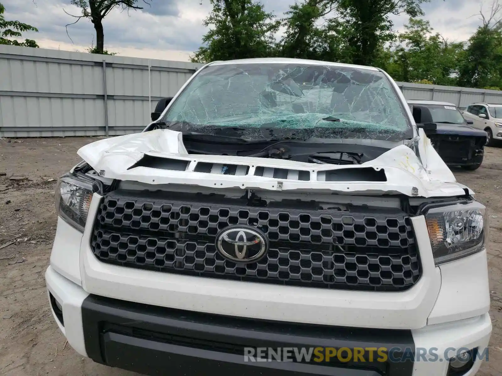 9 Photograph of a damaged car 5TFDY5F12MX971411 TOYOTA TUNDRA 2021