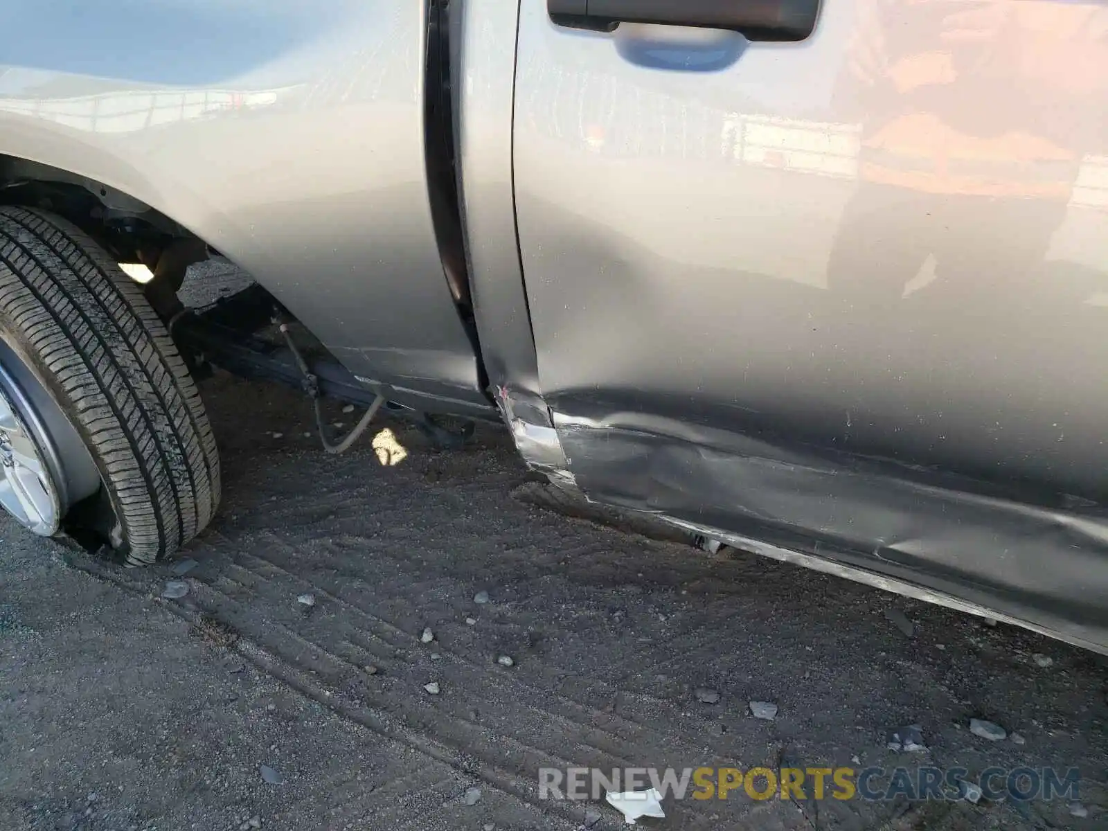 9 Photograph of a damaged car 5TFDY5F12MX979413 TOYOTA TUNDRA 2021