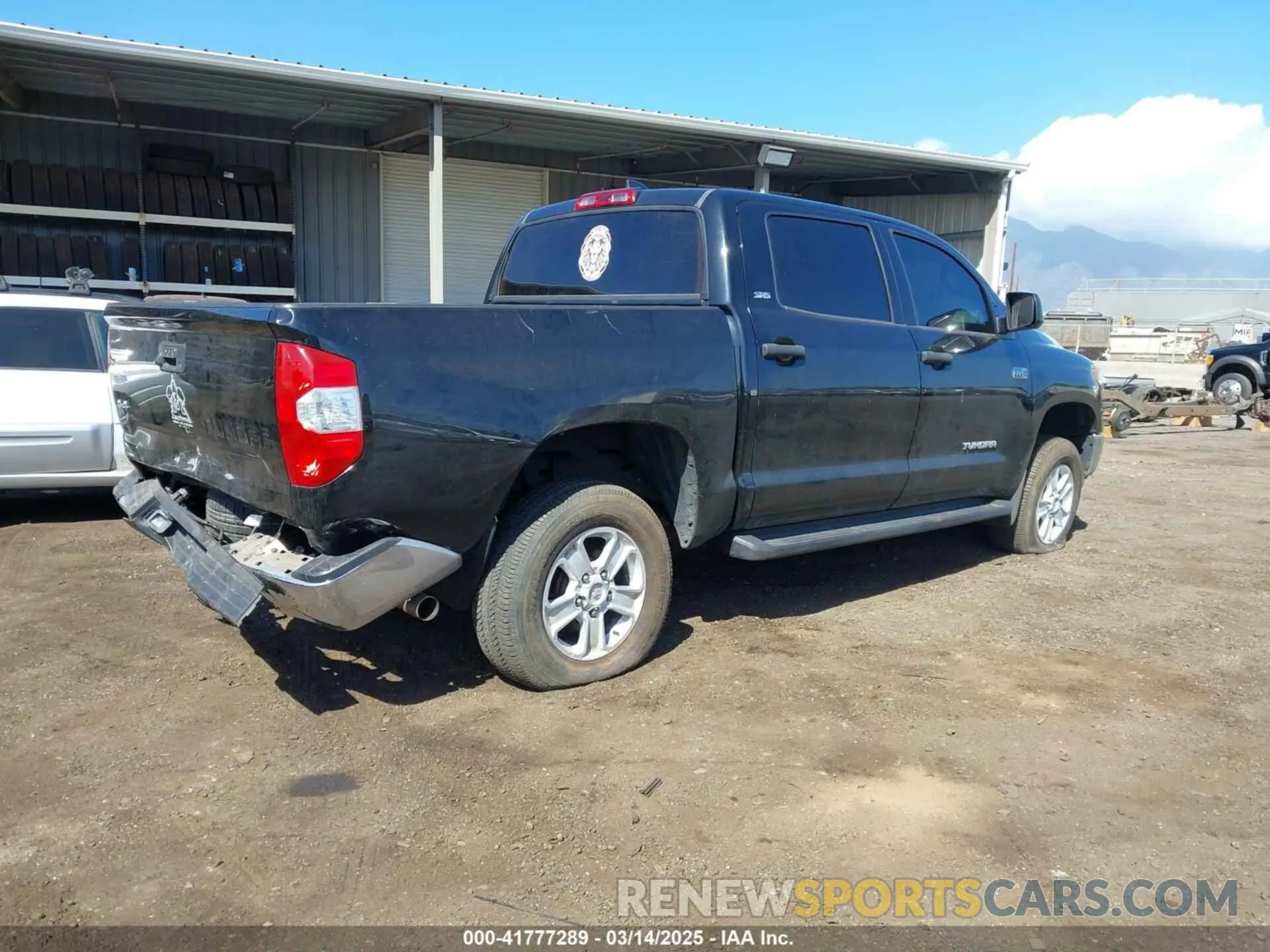 4 Photograph of a damaged car 5TFDY5F13MX002281 TOYOTA TUNDRA 2021
