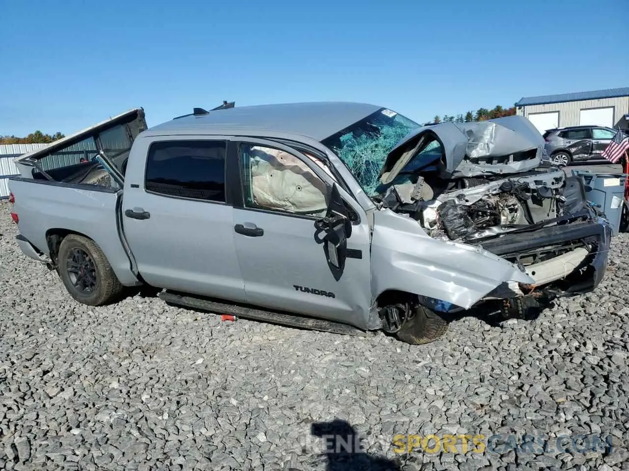 4 Photograph of a damaged car 5TFDY5F13MX008467 TOYOTA TUNDRA 2021