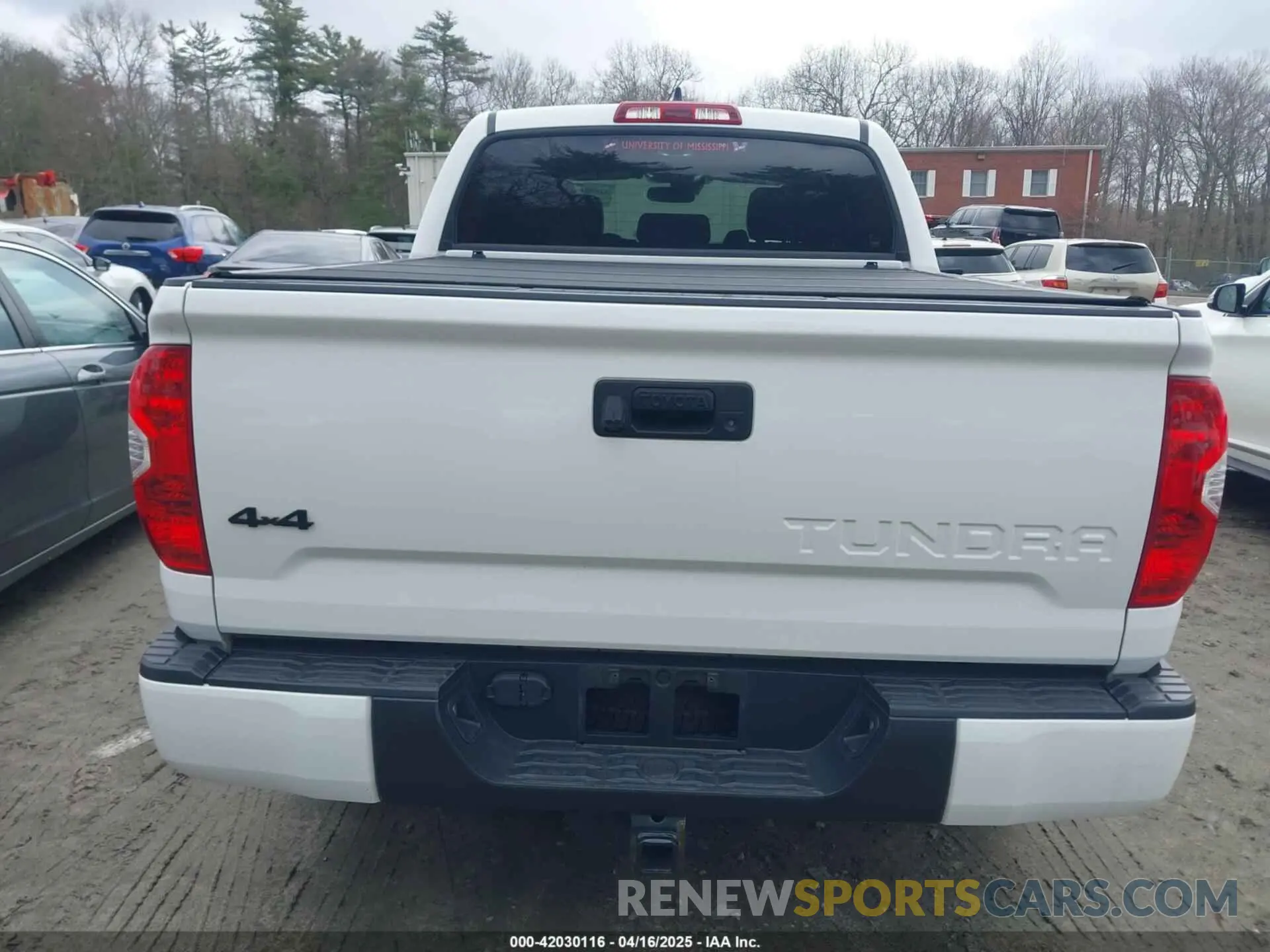 16 Photograph of a damaged car 5TFDY5F13MX029741 TOYOTA TUNDRA 2021