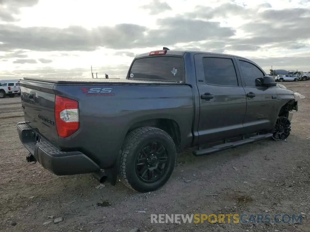 3 Photograph of a damaged car 5TFDY5F13MX993725 TOYOTA TUNDRA 2021