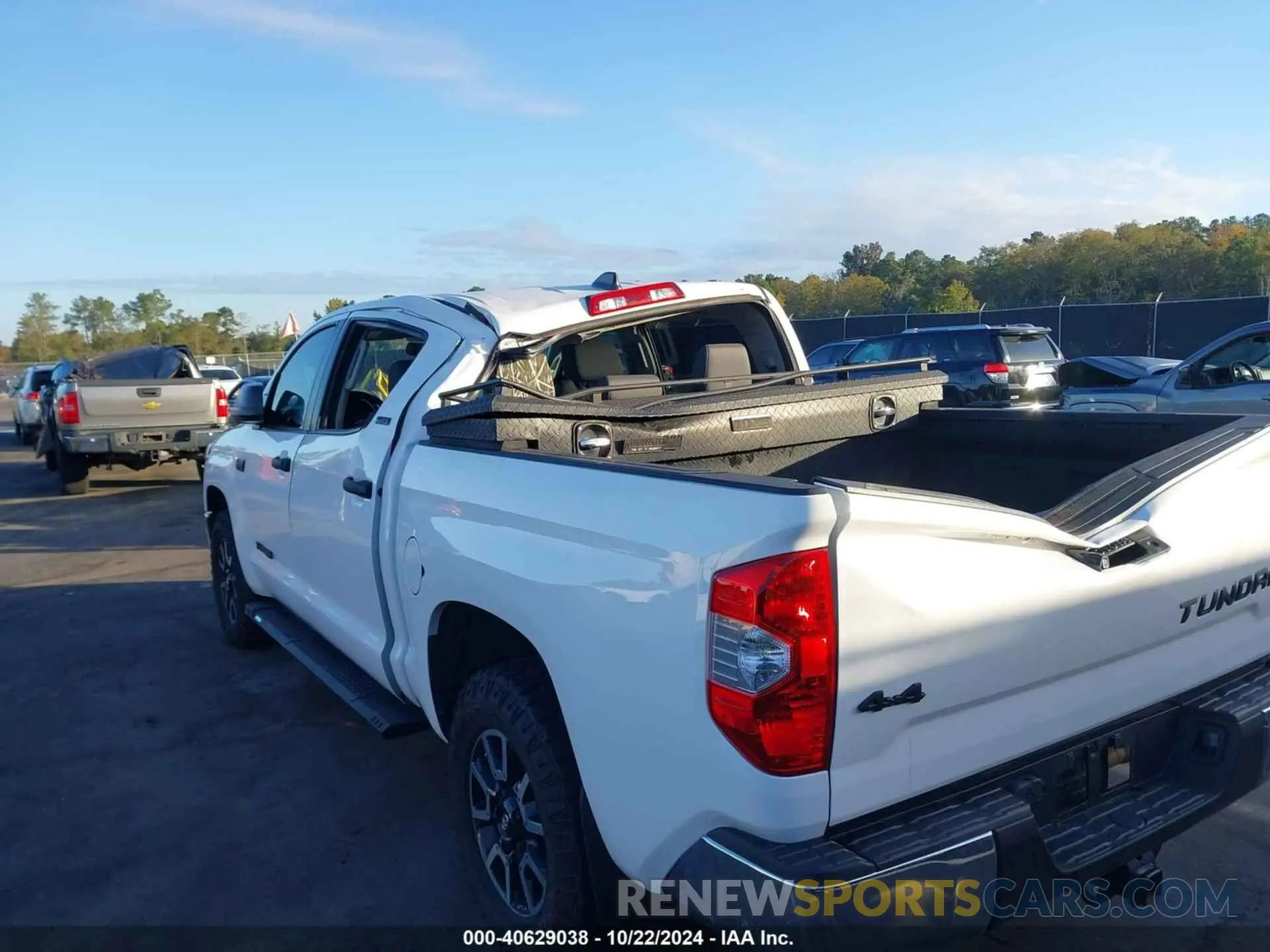 6 Photograph of a damaged car 5TFDY5F15MX003903 TOYOTA TUNDRA 2021