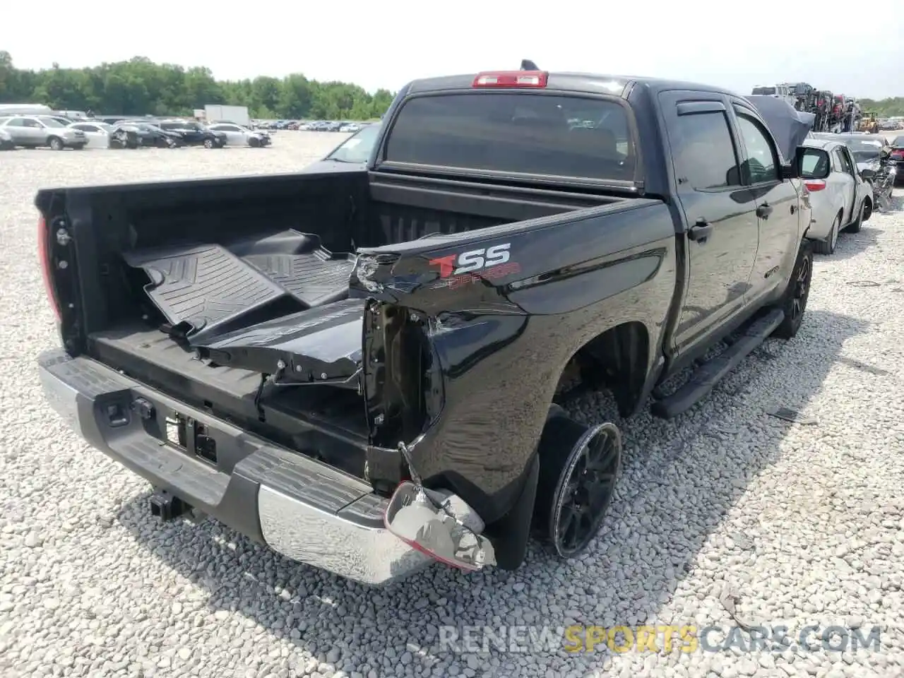 4 Photograph of a damaged car 5TFDY5F15MX969720 TOYOTA TUNDRA 2021