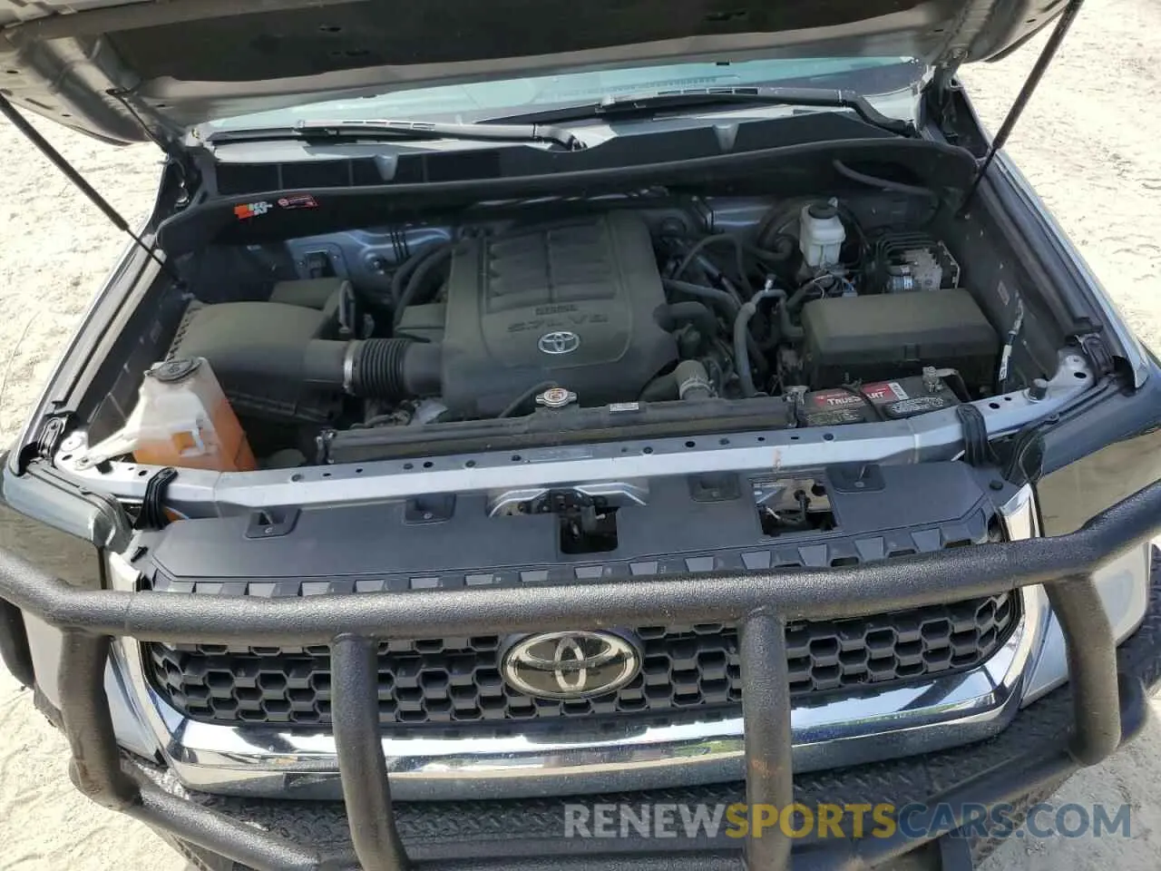 11 Photograph of a damaged car 5TFDY5F15MX972052 TOYOTA TUNDRA 2021