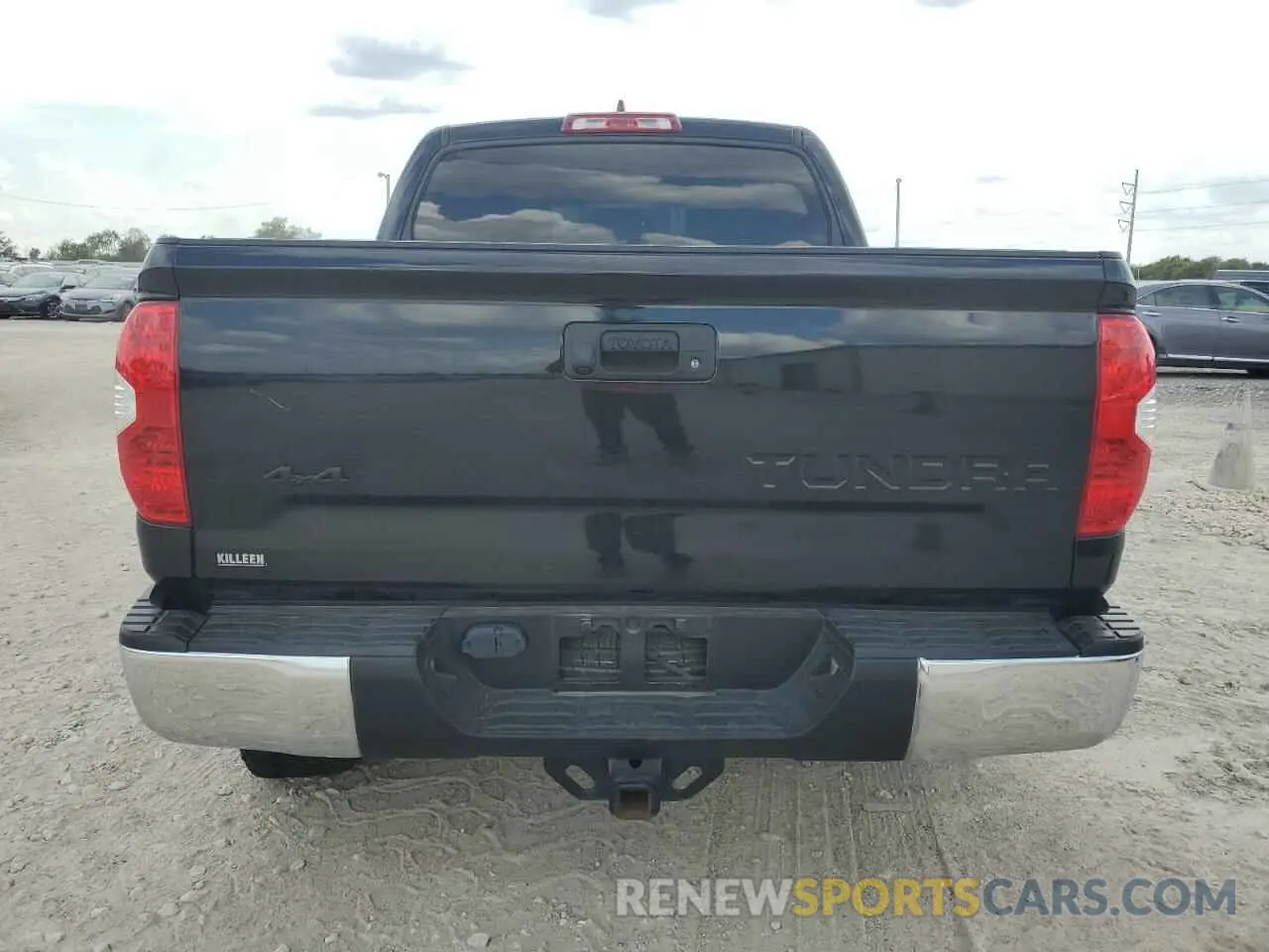 6 Photograph of a damaged car 5TFDY5F15MX983987 TOYOTA TUNDRA 2021