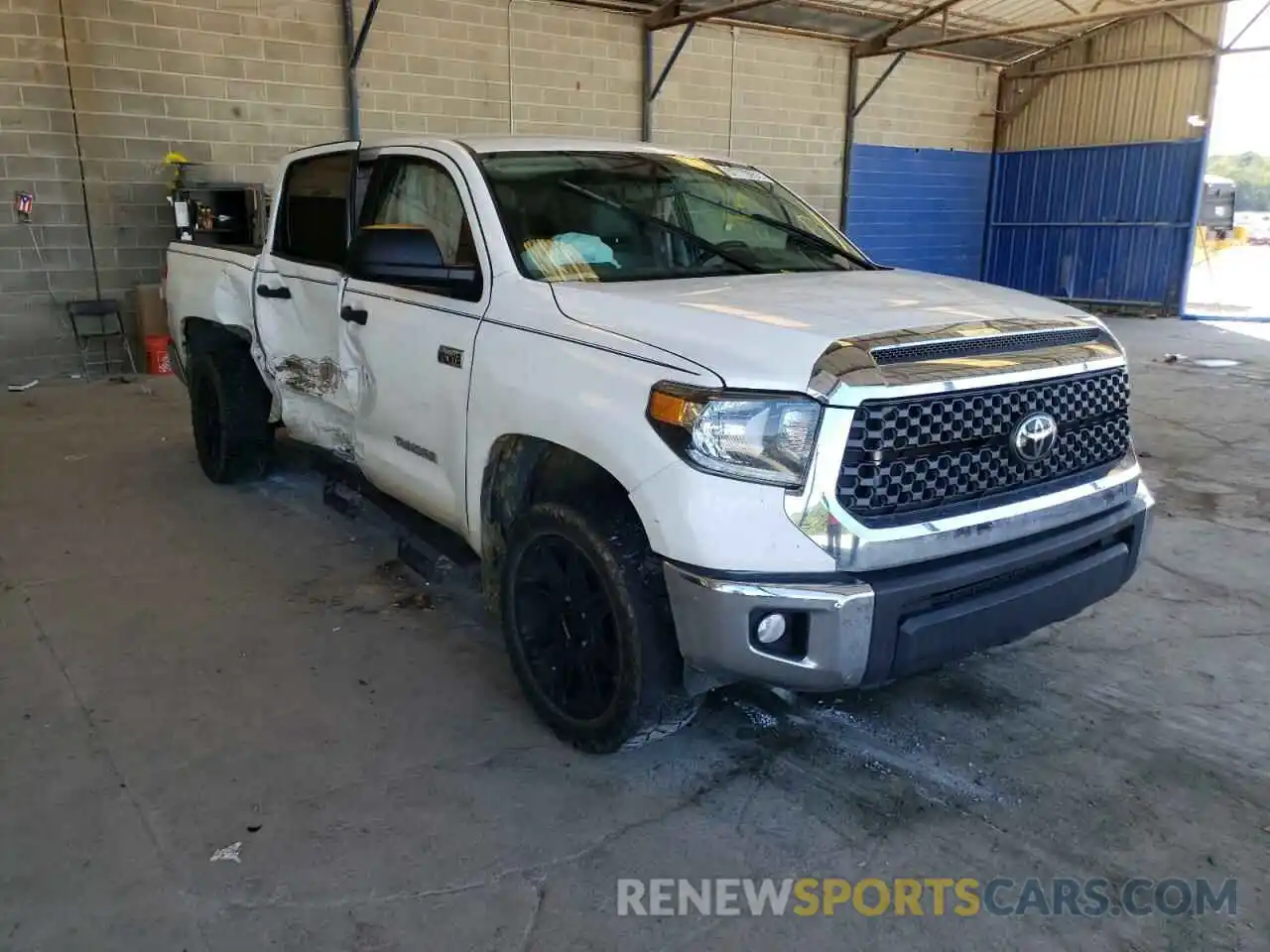 1 Photograph of a damaged car 5TFDY5F15MX987229 TOYOTA TUNDRA 2021