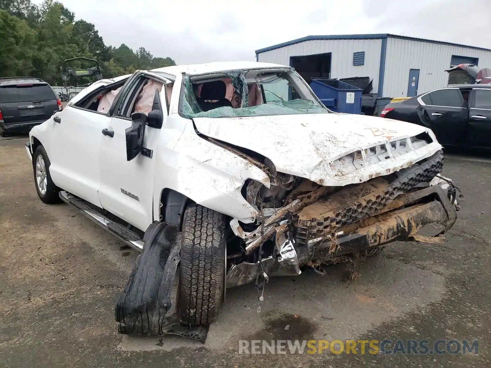 1 Photograph of a damaged car 5TFDY5F15MX991698 TOYOTA TUNDRA 2021