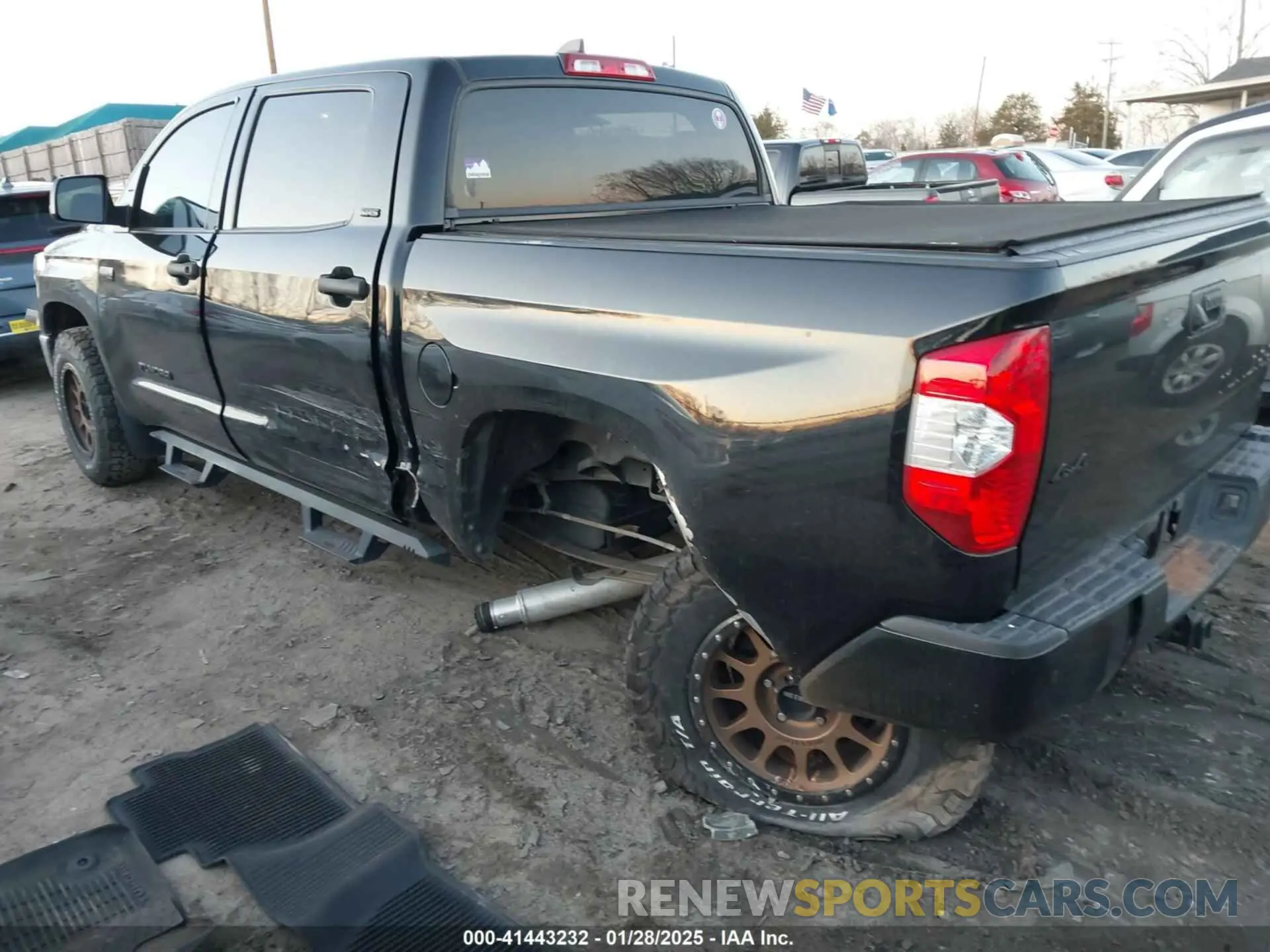 3 Photograph of a damaged car 5TFDY5F15MX996206 TOYOTA TUNDRA 2021
