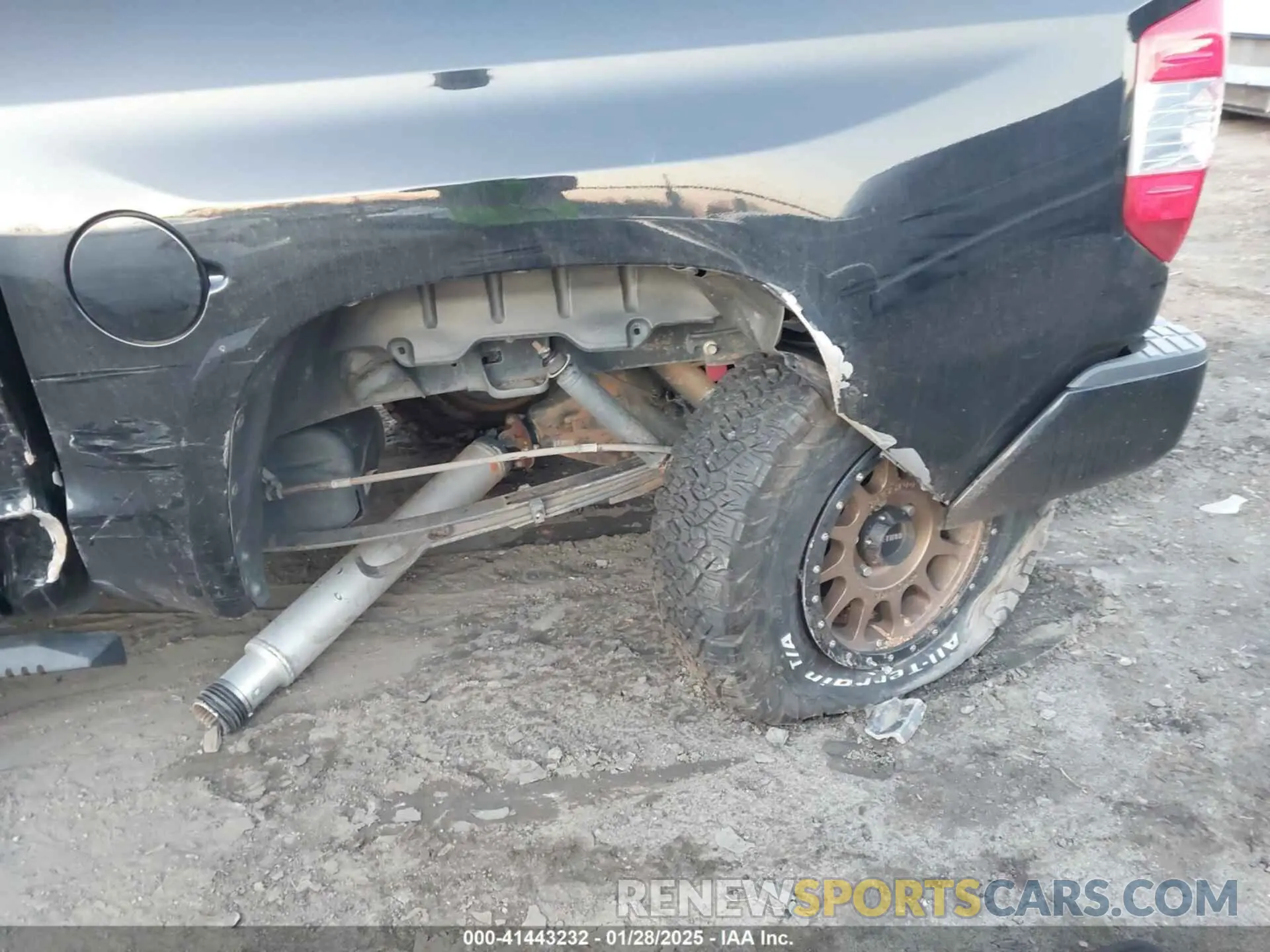 6 Photograph of a damaged car 5TFDY5F15MX996206 TOYOTA TUNDRA 2021