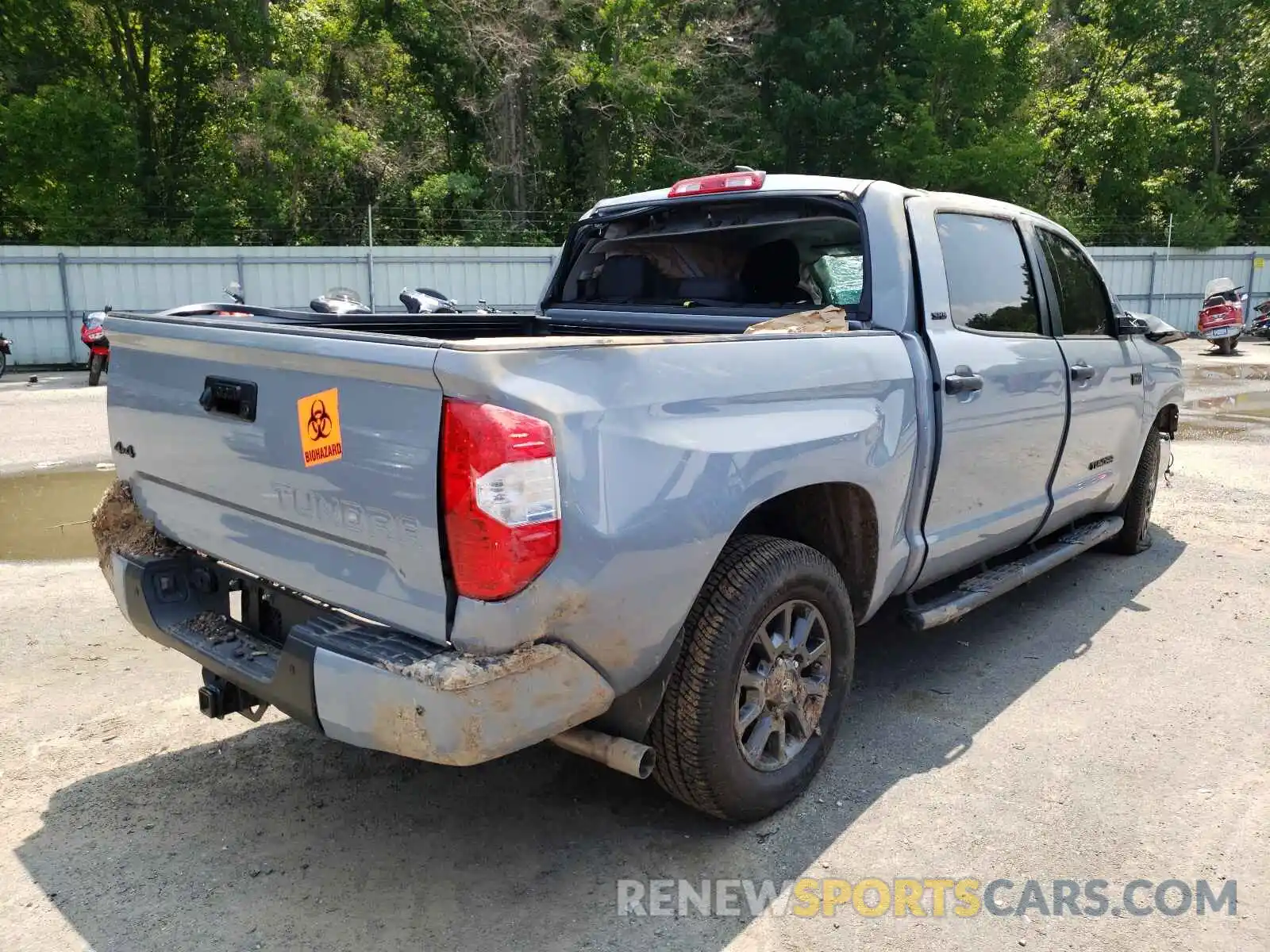 4 Photograph of a damaged car 5TFDY5F16MX007555 TOYOTA TUNDRA 2021