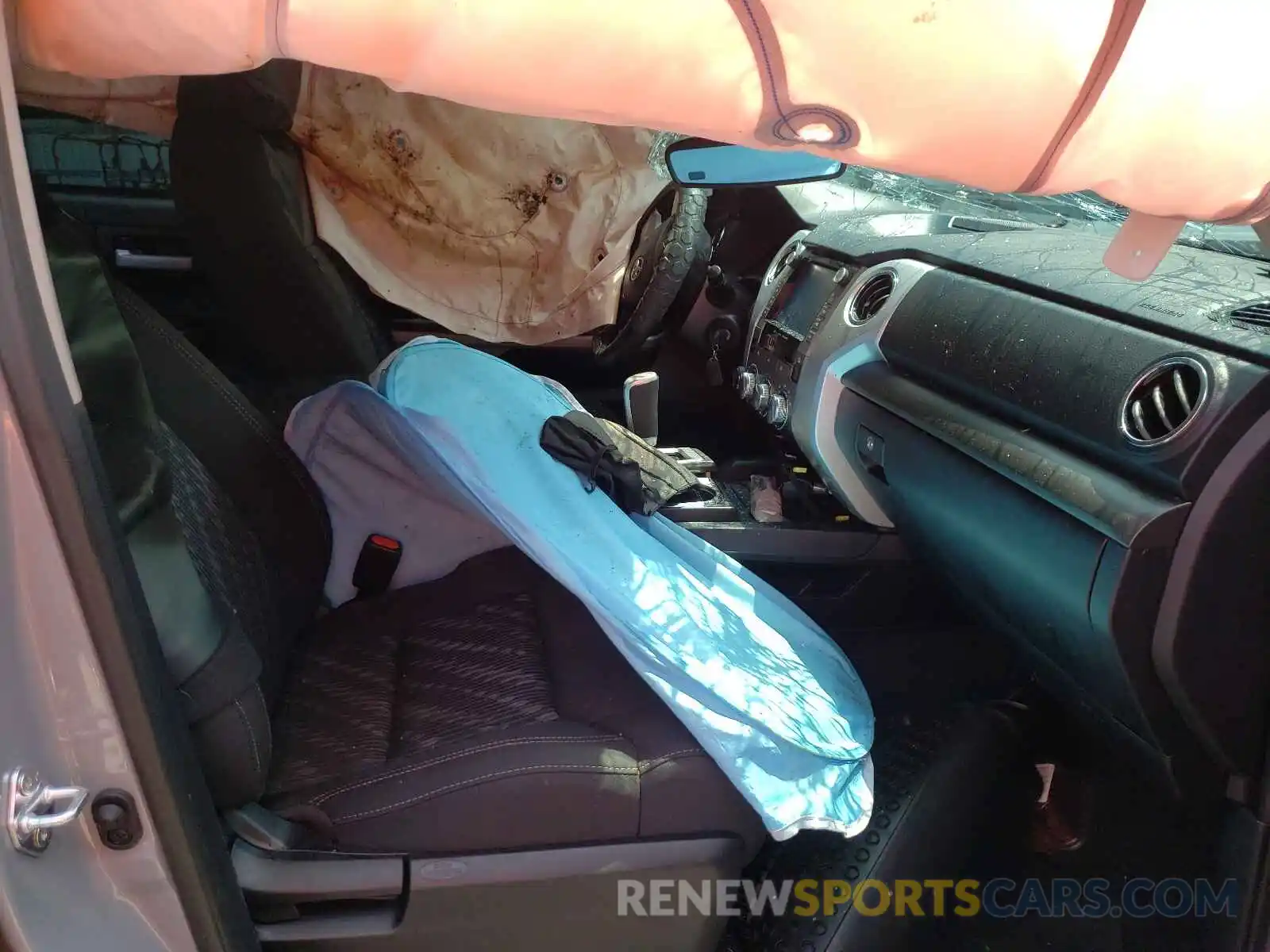 5 Photograph of a damaged car 5TFDY5F16MX007555 TOYOTA TUNDRA 2021