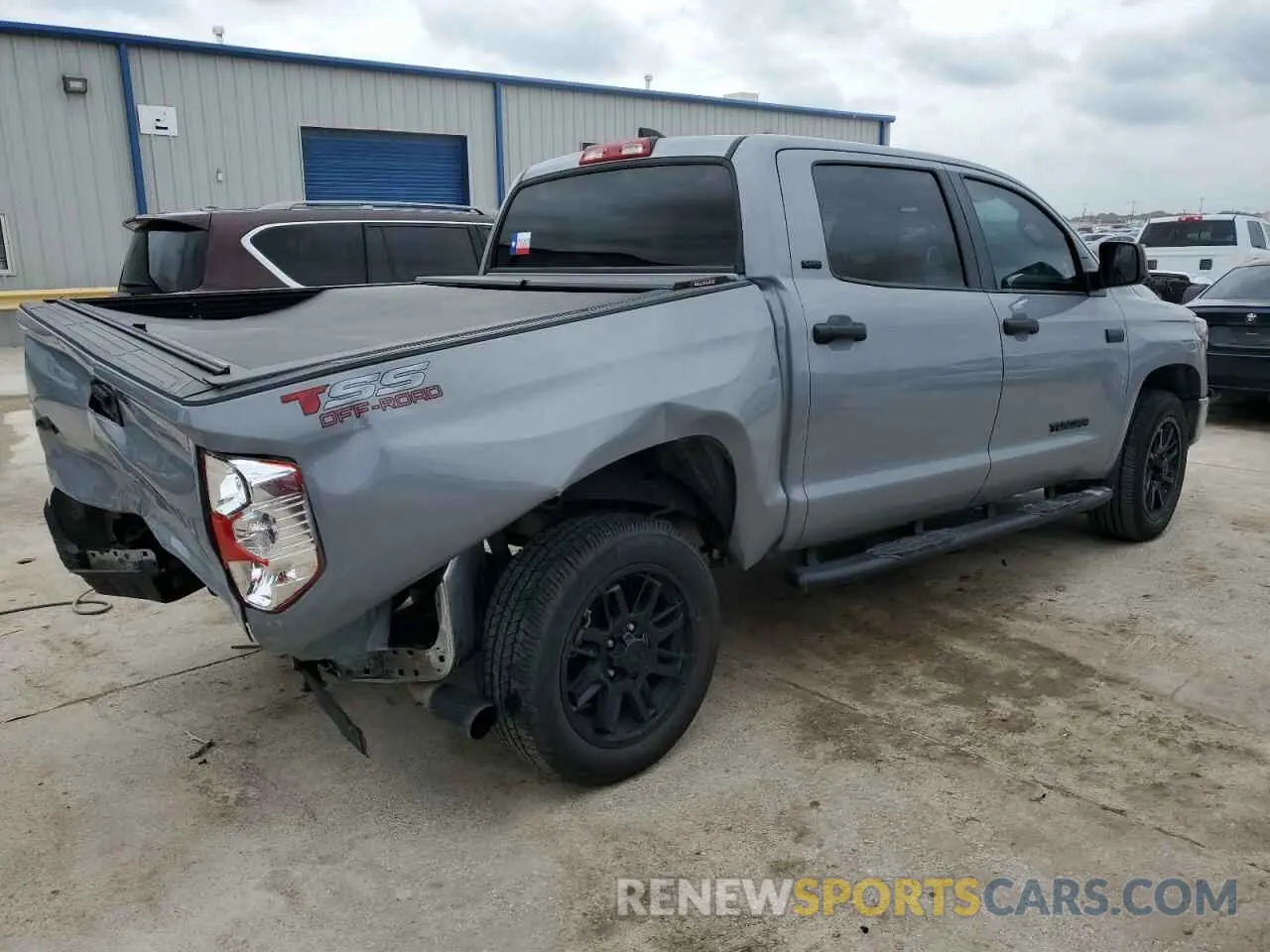 3 Photograph of a damaged car 5TFDY5F16MX042211 TOYOTA TUNDRA 2021