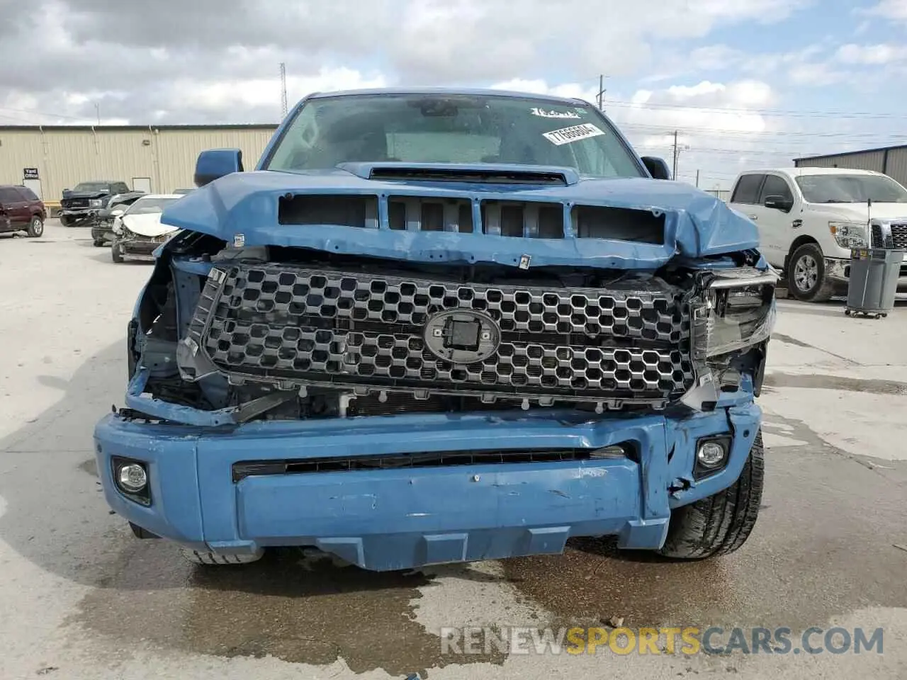 5 Photograph of a damaged car 5TFDY5F16MX985862 TOYOTA TUNDRA 2021