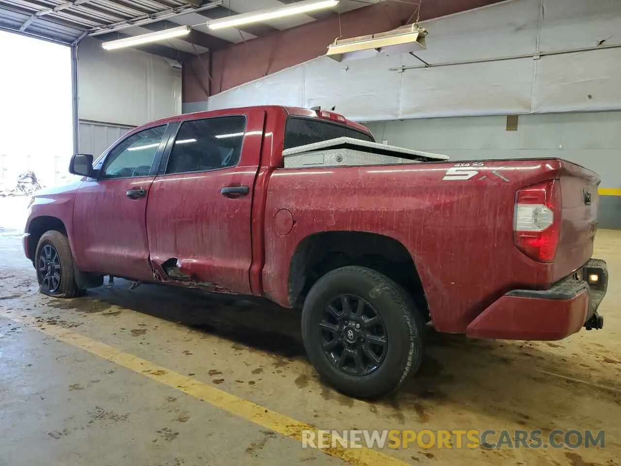 2 Photograph of a damaged car 5TFDY5F17MX006401 TOYOTA TUNDRA 2021