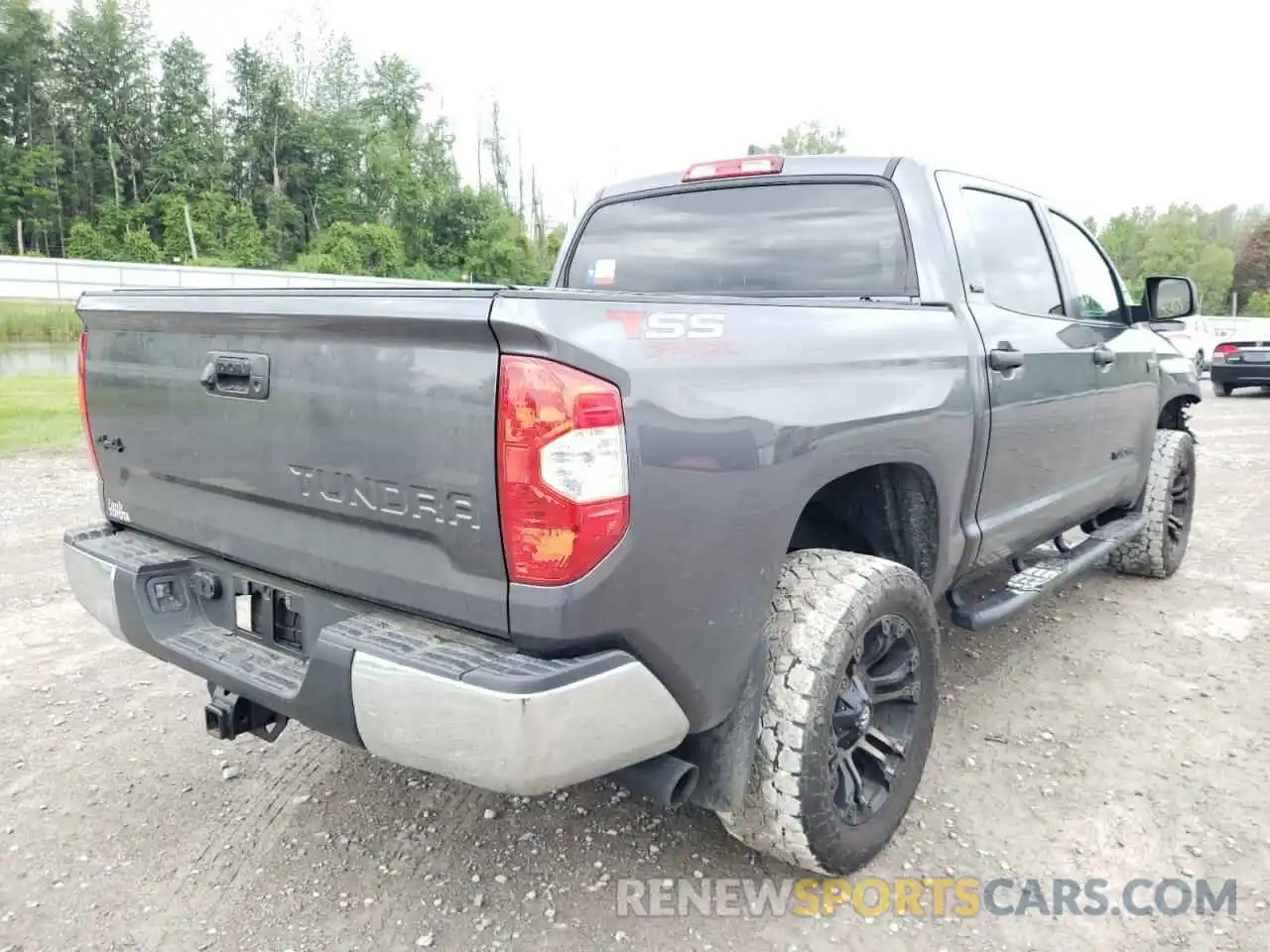 4 Photograph of a damaged car 5TFDY5F17MX042508 TOYOTA TUNDRA 2021