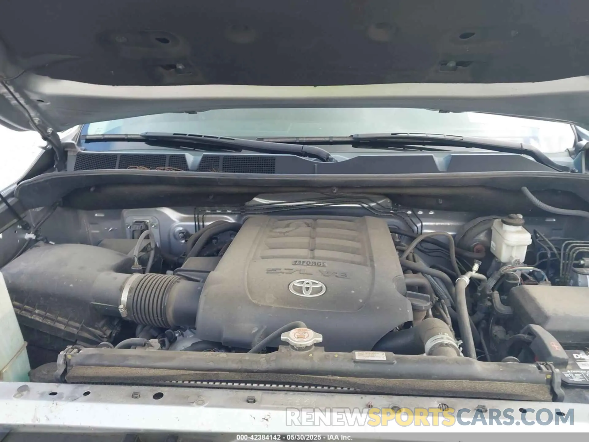 10 Photograph of a damaged car 5TFDY5F17MX047532 TOYOTA TUNDRA 2021