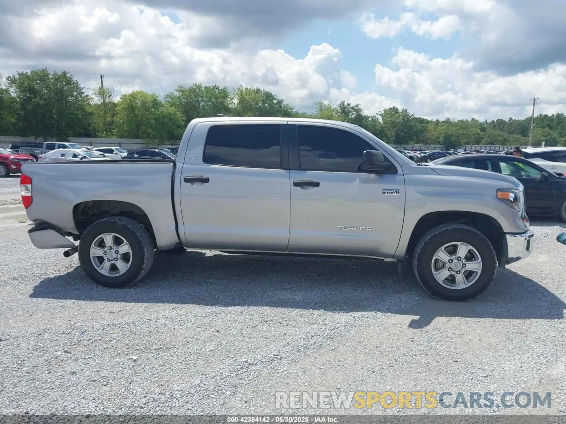 13 Photograph of a damaged car 5TFDY5F17MX047532 TOYOTA TUNDRA 2021