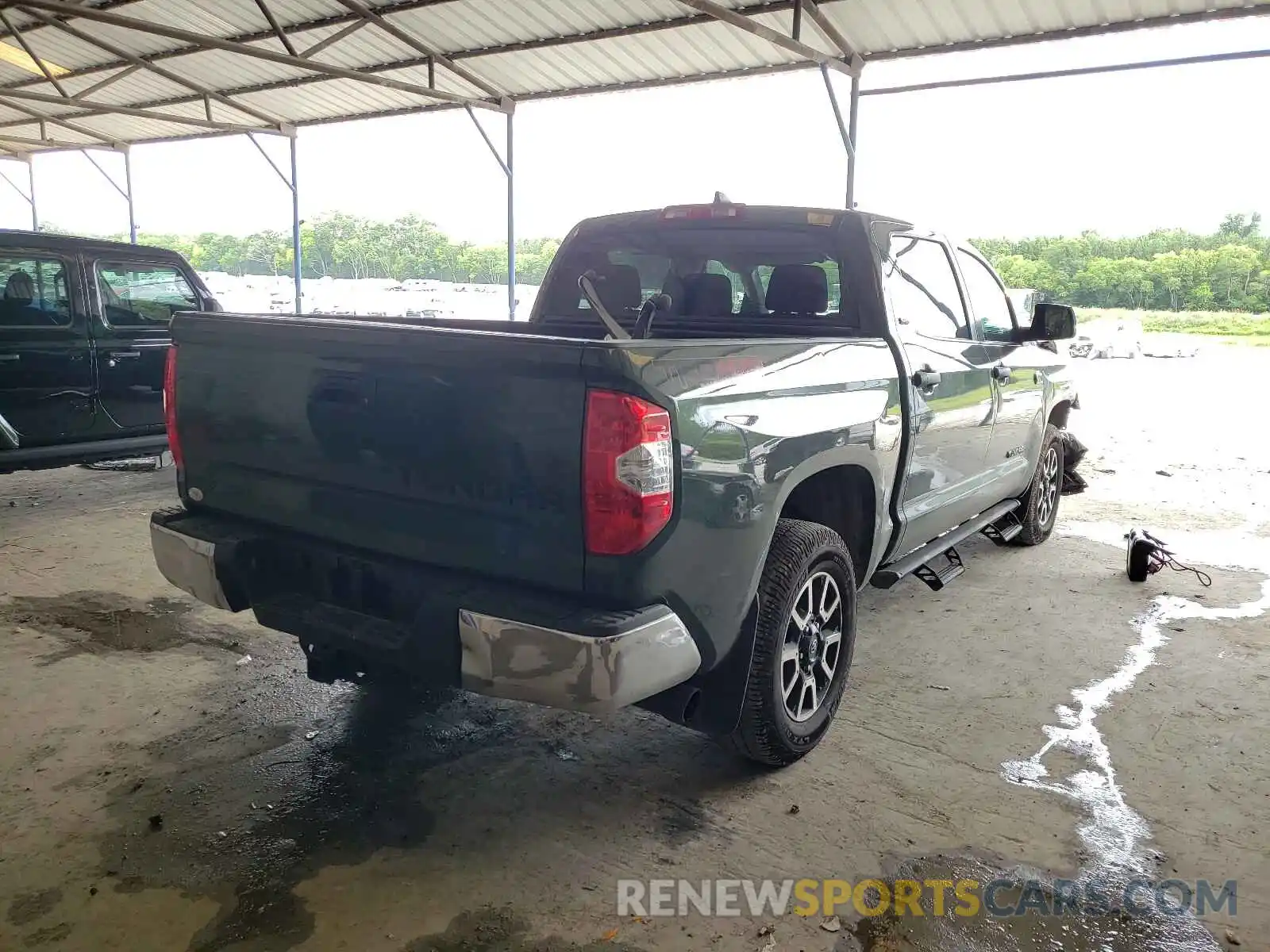 4 Photograph of a damaged car 5TFDY5F17MX959142 TOYOTA TUNDRA 2021