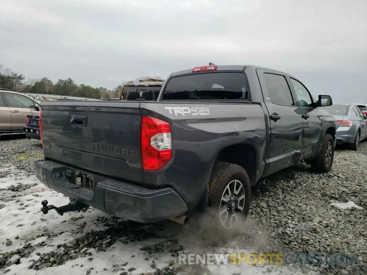 4 Photograph of a damaged car 5TFDY5F17MX986227 TOYOTA TUNDRA 2021