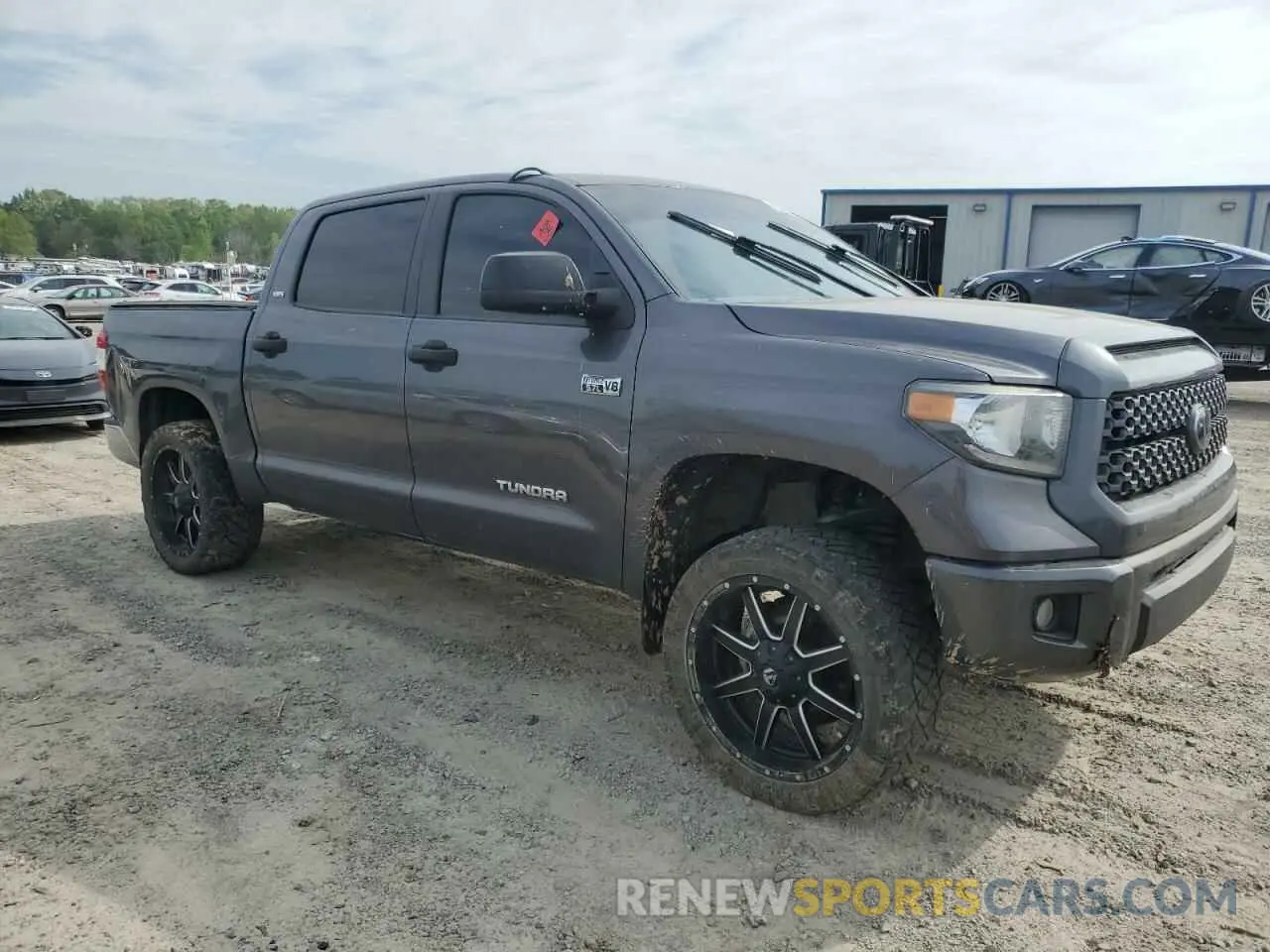 4 Photograph of a damaged car 5TFDY5F17MX994358 TOYOTA TUNDRA 2021