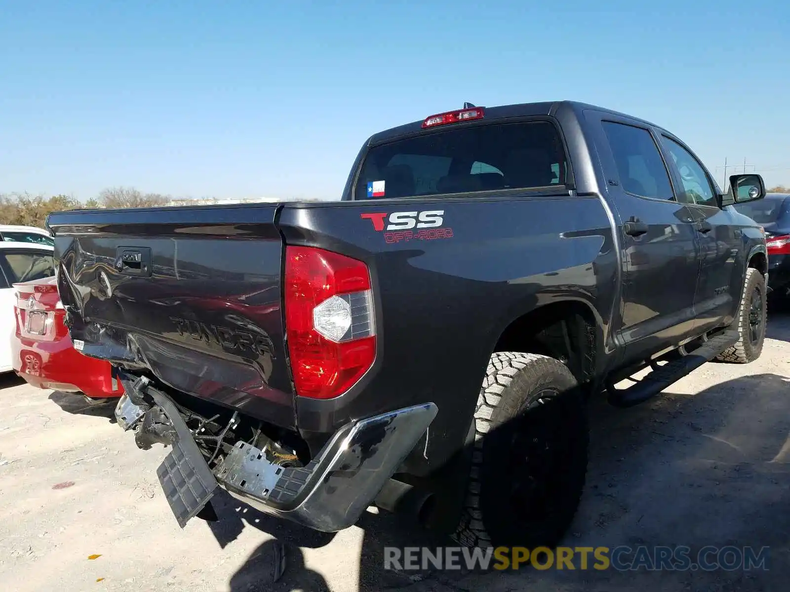 4 Photograph of a damaged car 5TFDY5F18MX960722 TOYOTA TUNDRA 2021