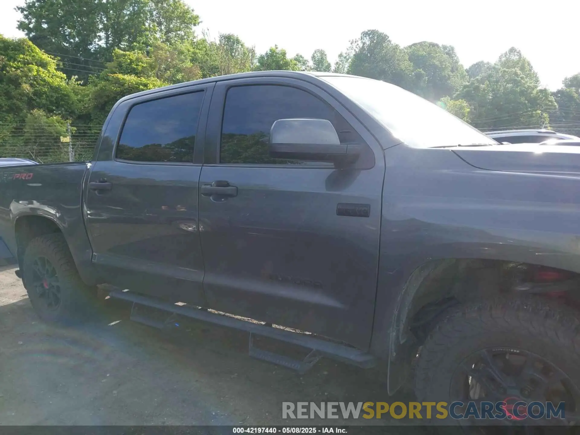 13 Photograph of a damaged car 5TFDY5F19MX004939 TOYOTA TUNDRA 2021