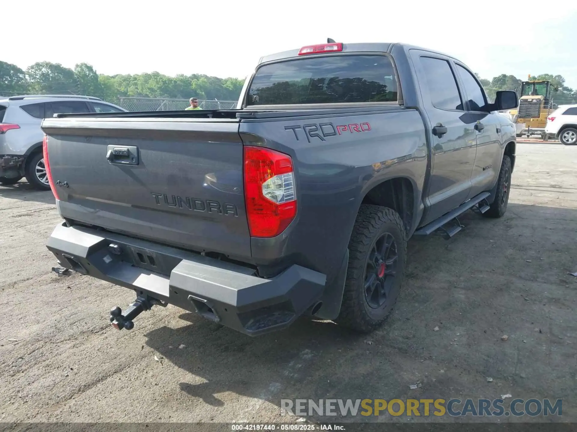 4 Photograph of a damaged car 5TFDY5F19MX004939 TOYOTA TUNDRA 2021