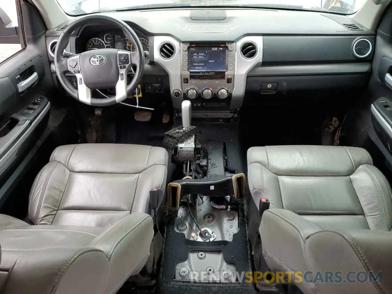 8 Photograph of a damaged car 5TFDY5F19MX968506 TOYOTA TUNDRA 2021