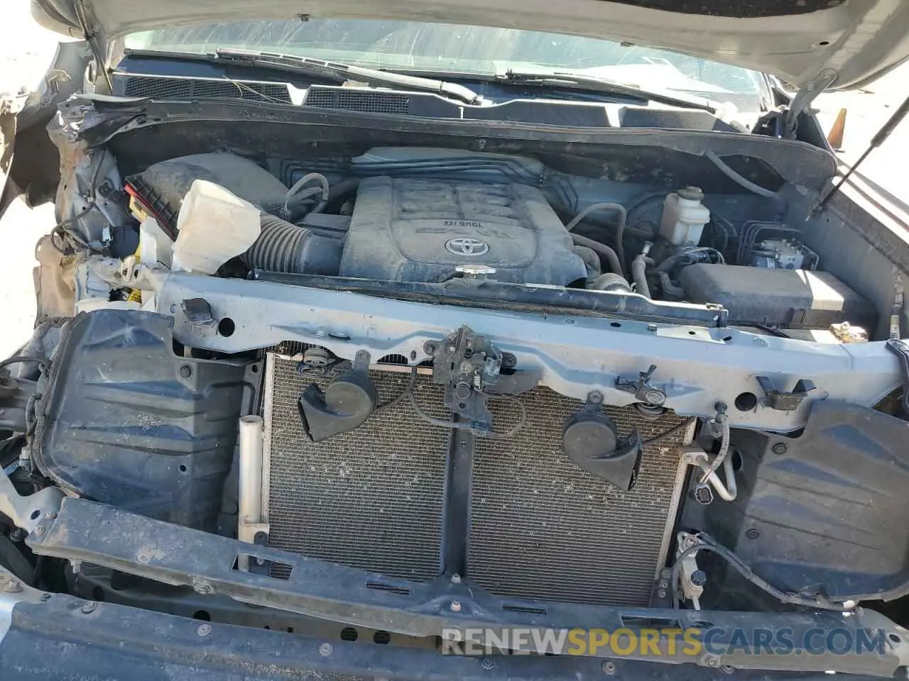 11 Photograph of a damaged car 5TFDY5F19MX977626 TOYOTA TUNDRA 2021