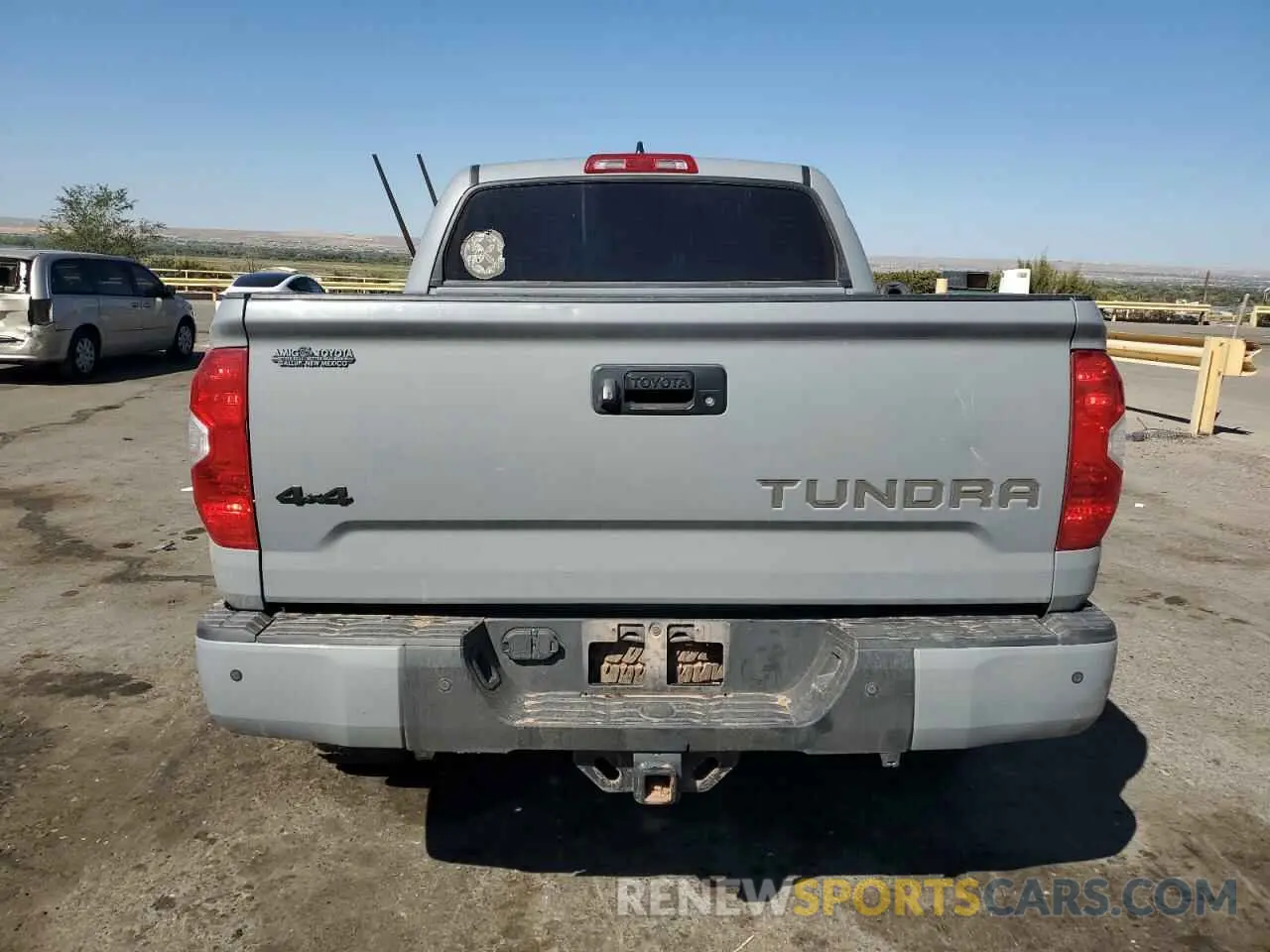 6 Photograph of a damaged car 5TFDY5F19MX977626 TOYOTA TUNDRA 2021