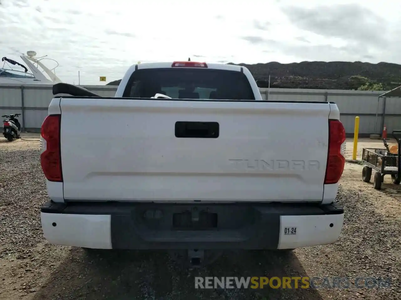 6 Photograph of a damaged car 5TFDY5F19MX987461 TOYOTA TUNDRA 2021