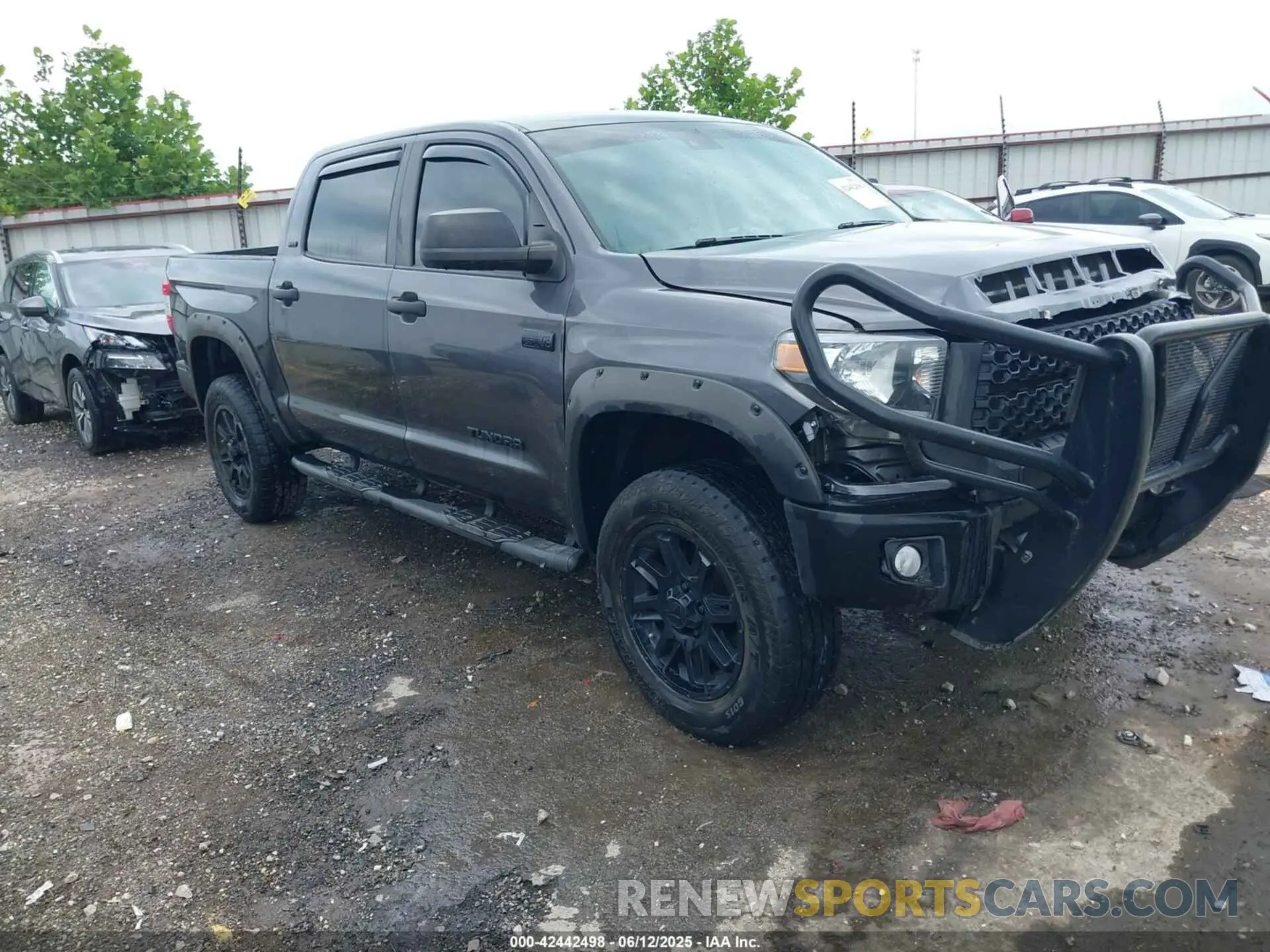 1 Photograph of a damaged car 5TFDY5F1XMX025833 TOYOTA TUNDRA 2021