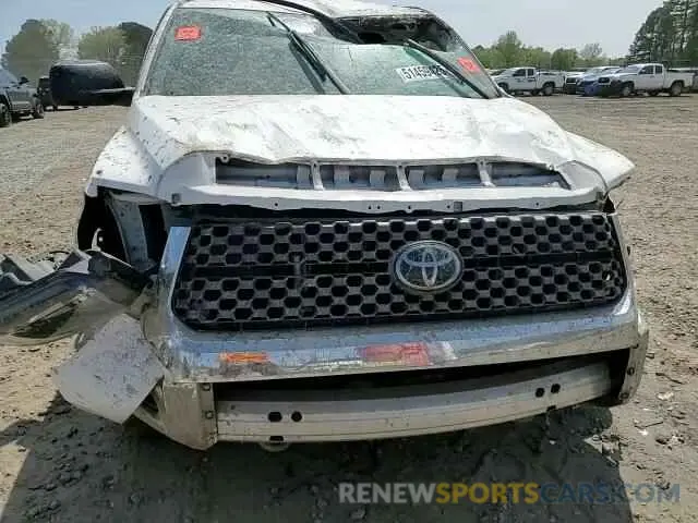 11 Photograph of a damaged car 5TFDY5F1XMX026464 TOYOTA TUNDRA 2021