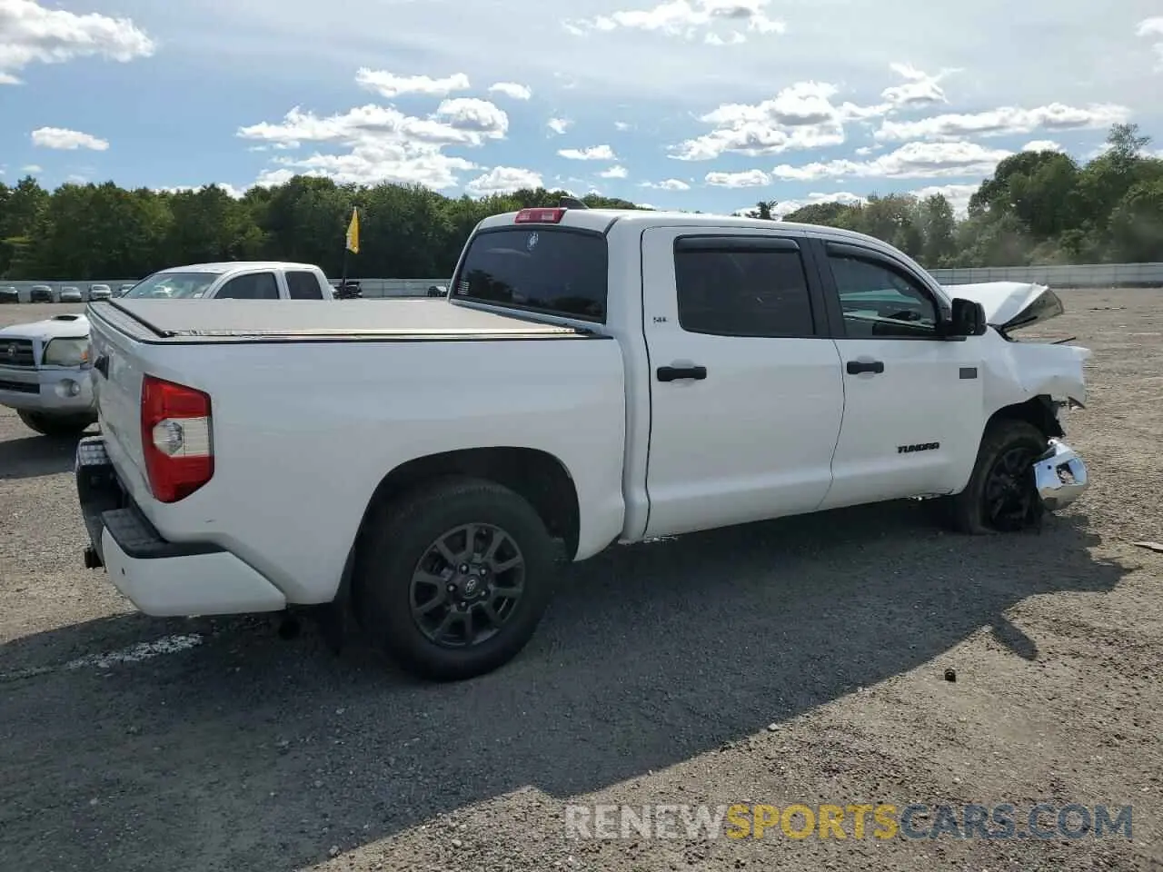 3 Photograph of a damaged car 5TFDY5F1XMX031857 TOYOTA TUNDRA 2021