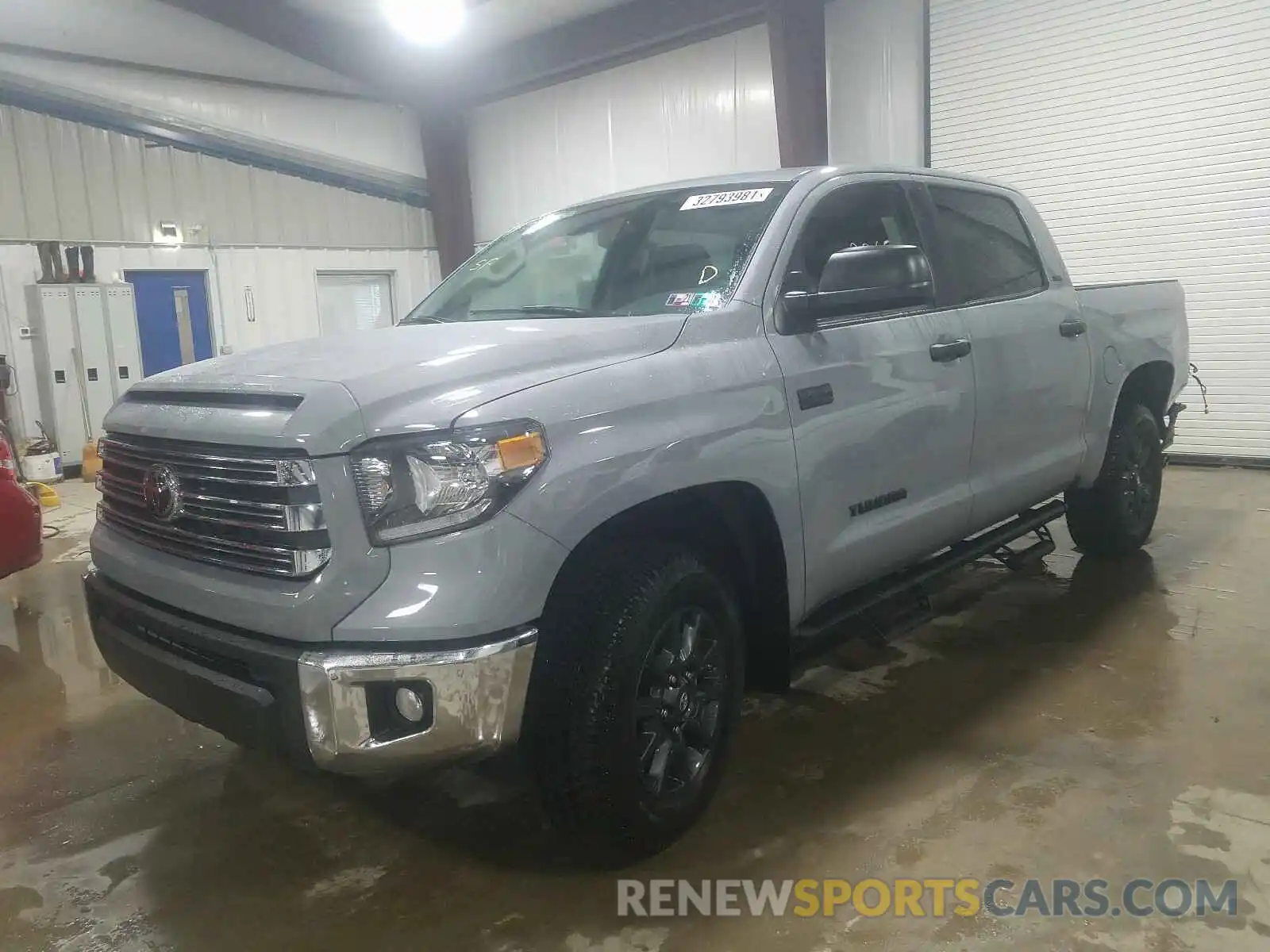 2 Photograph of a damaged car 5TFDY5F1XMX961516 TOYOTA TUNDRA 2021