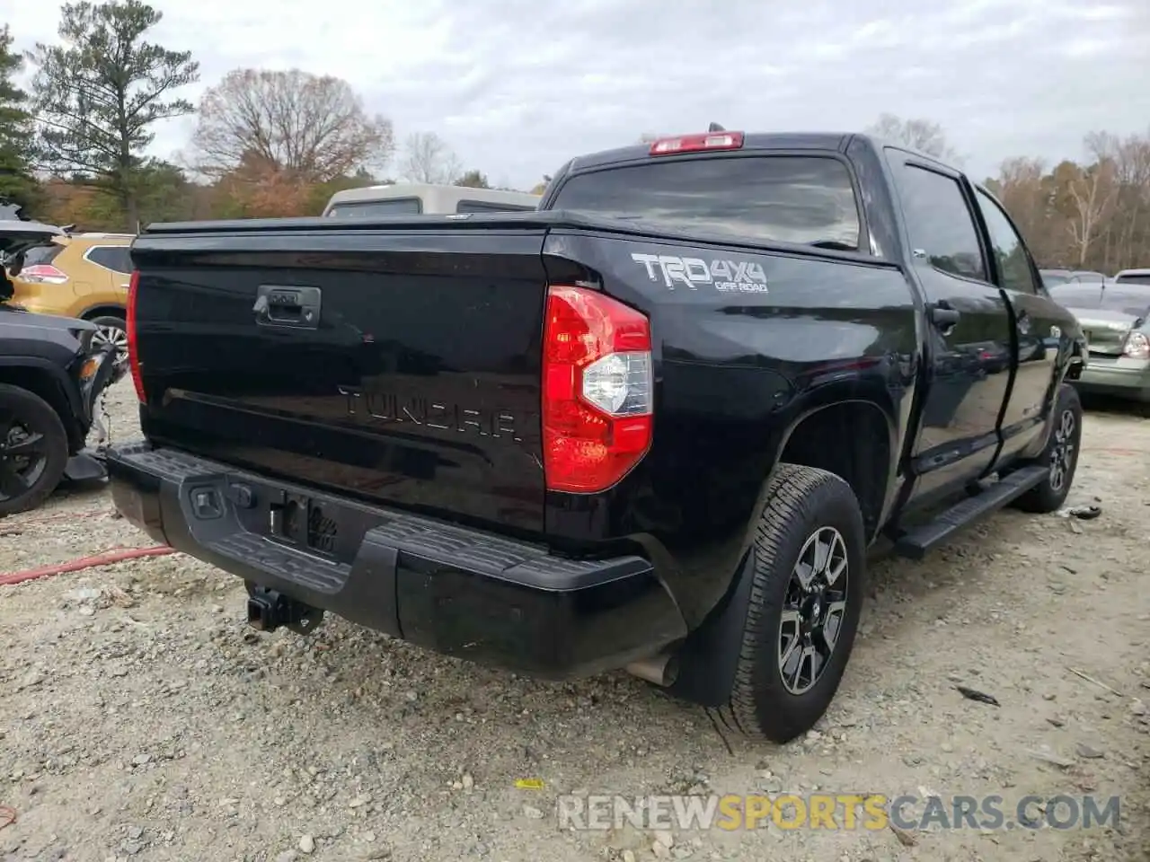 4 Photograph of a damaged car 5TFDY5F1XMX965534 TOYOTA TUNDRA 2021