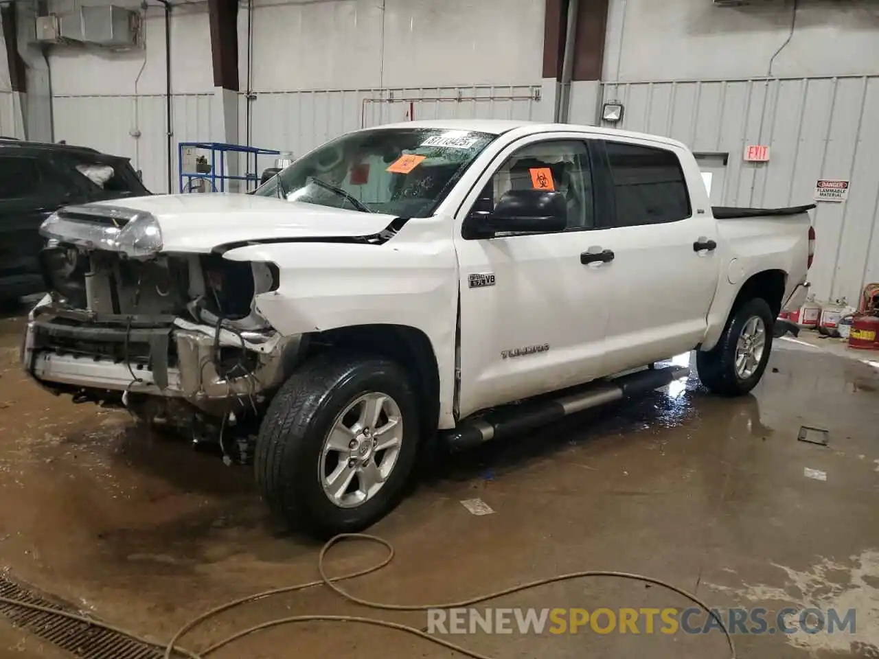 1 Photograph of a damaged car 5TFDY5F1XMX999215 TOYOTA TUNDRA 2021