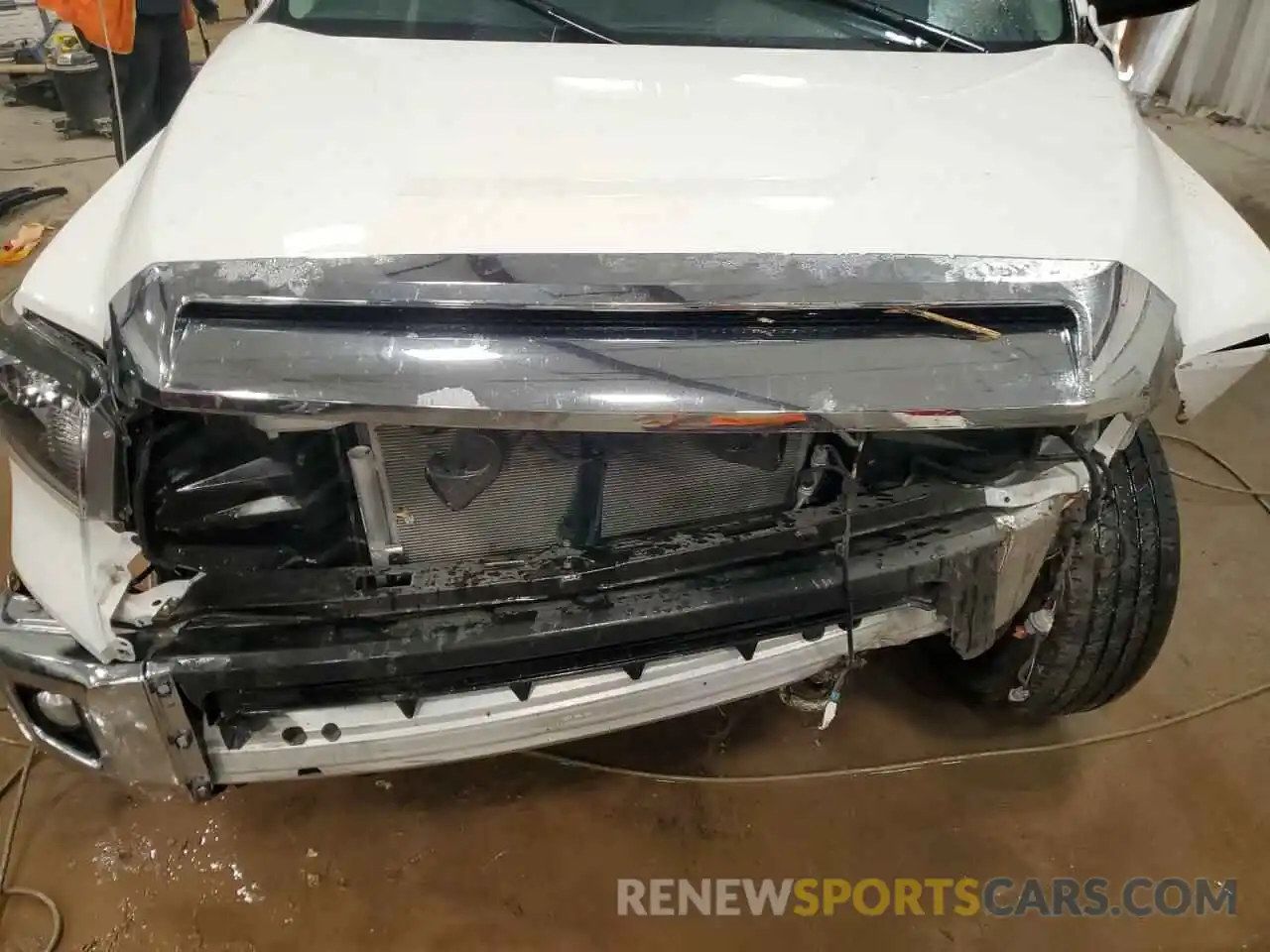 11 Photograph of a damaged car 5TFDY5F1XMX999215 TOYOTA TUNDRA 2021